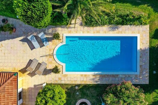 Pool von oben