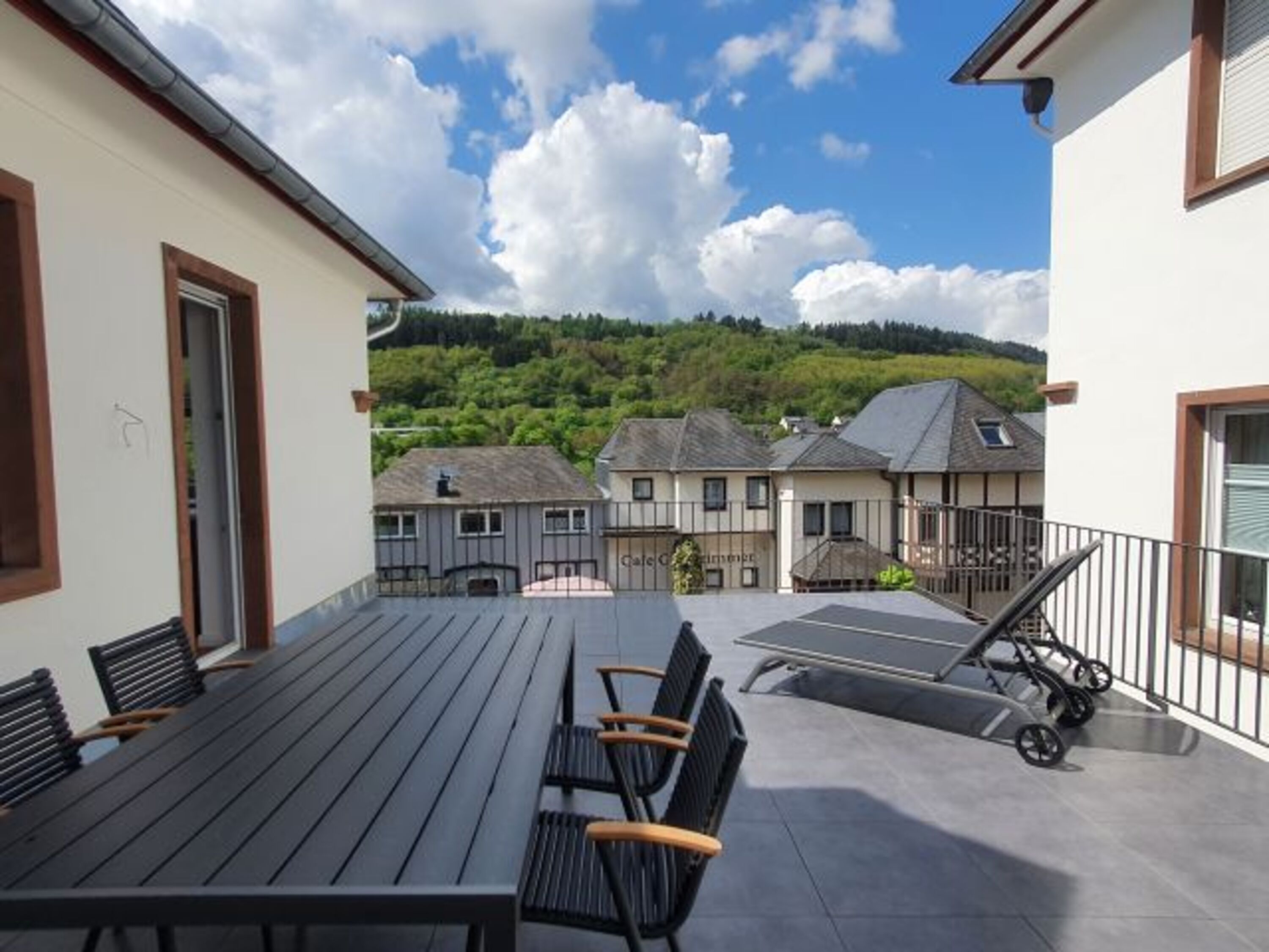 50 qm große Terrasse