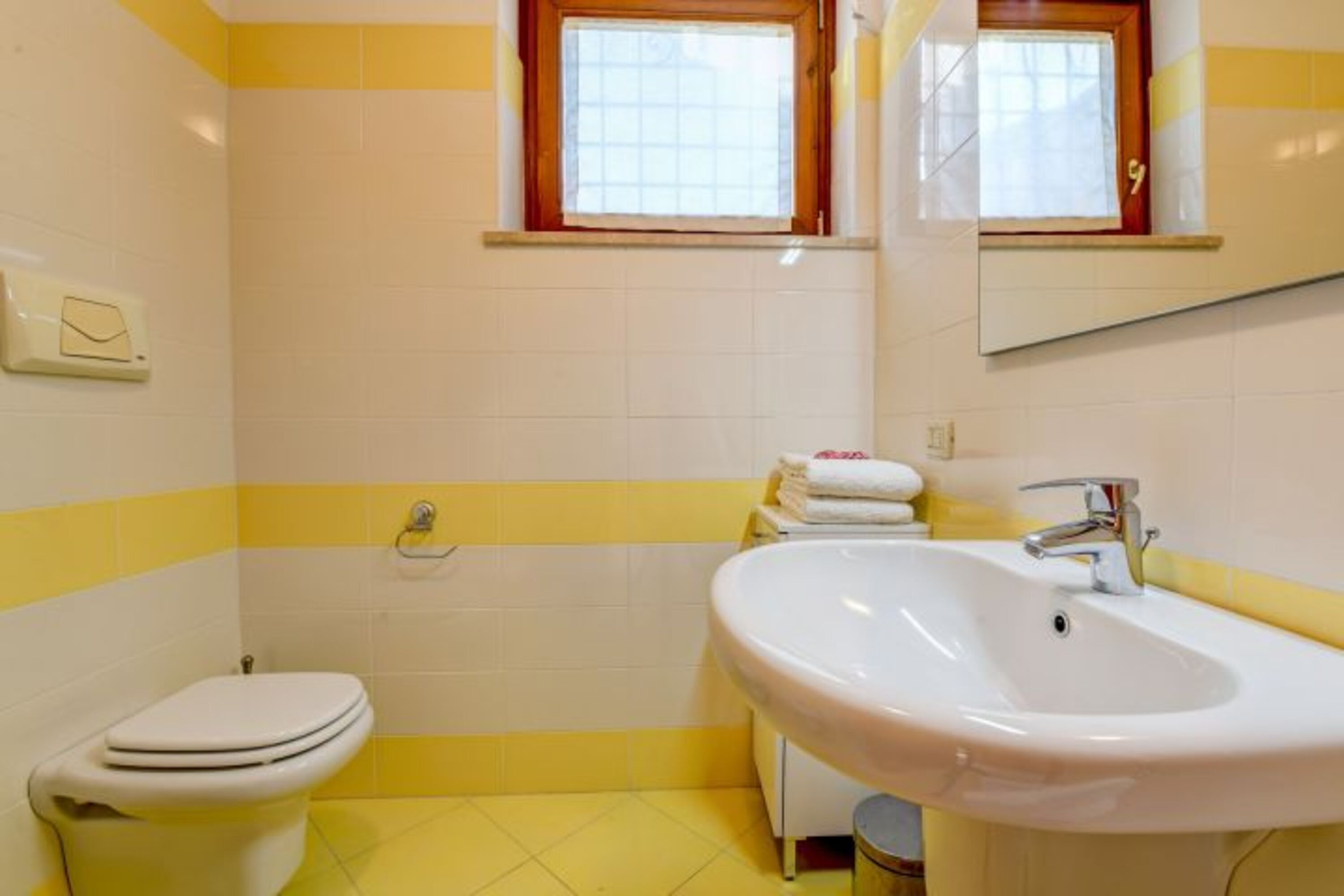 Badezimmer mit Dusche