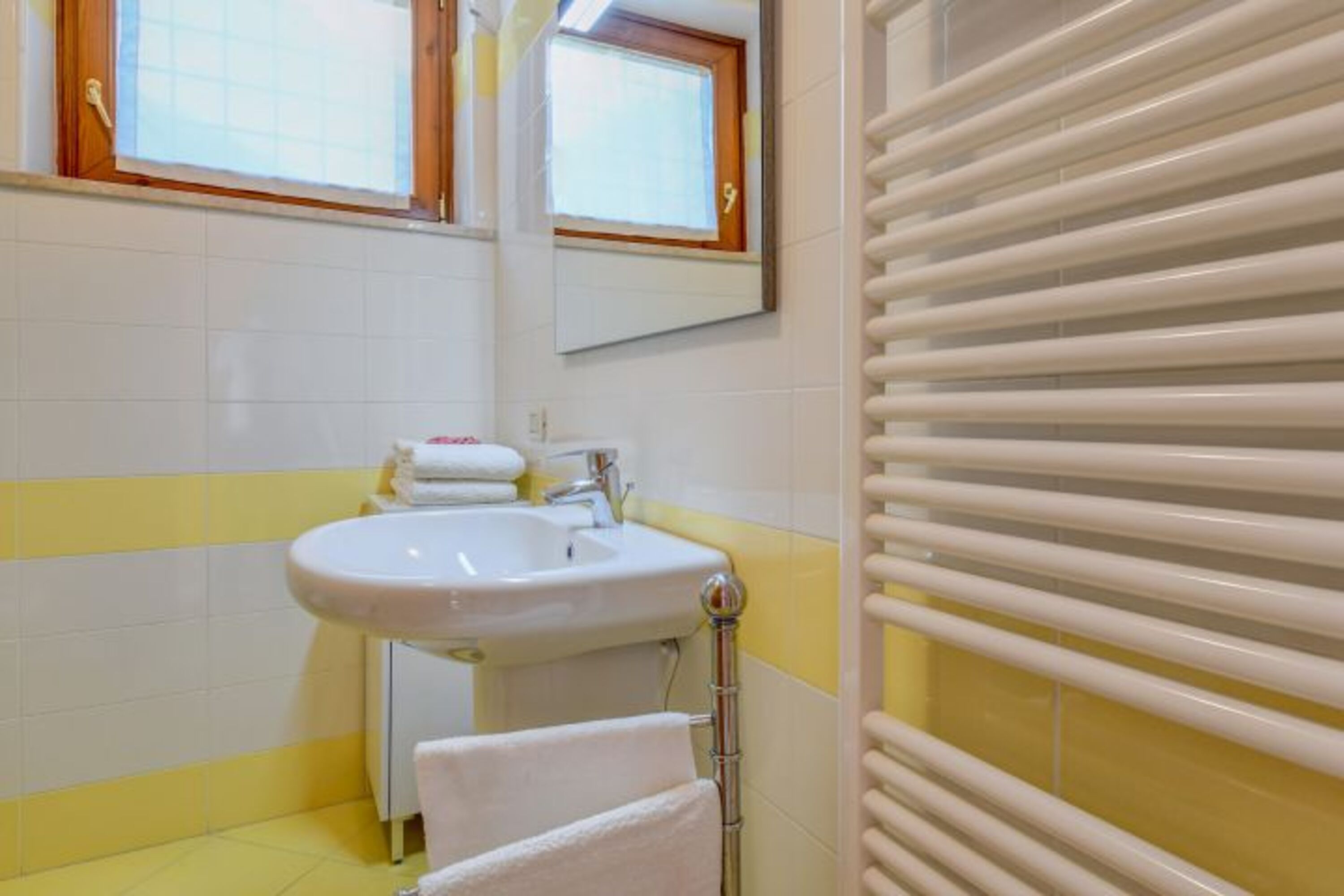 Badezimmer mit Dusche