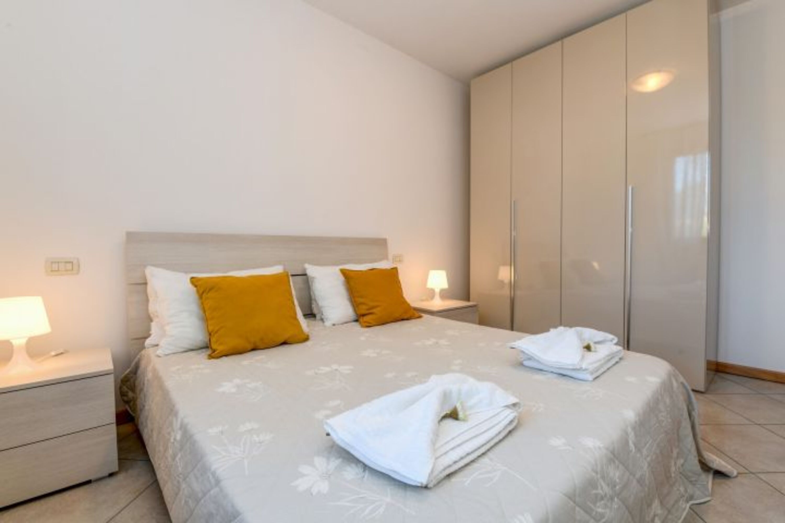 Schlafzimmer 1 