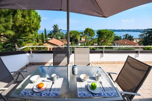 Ausgestattete Terrasse