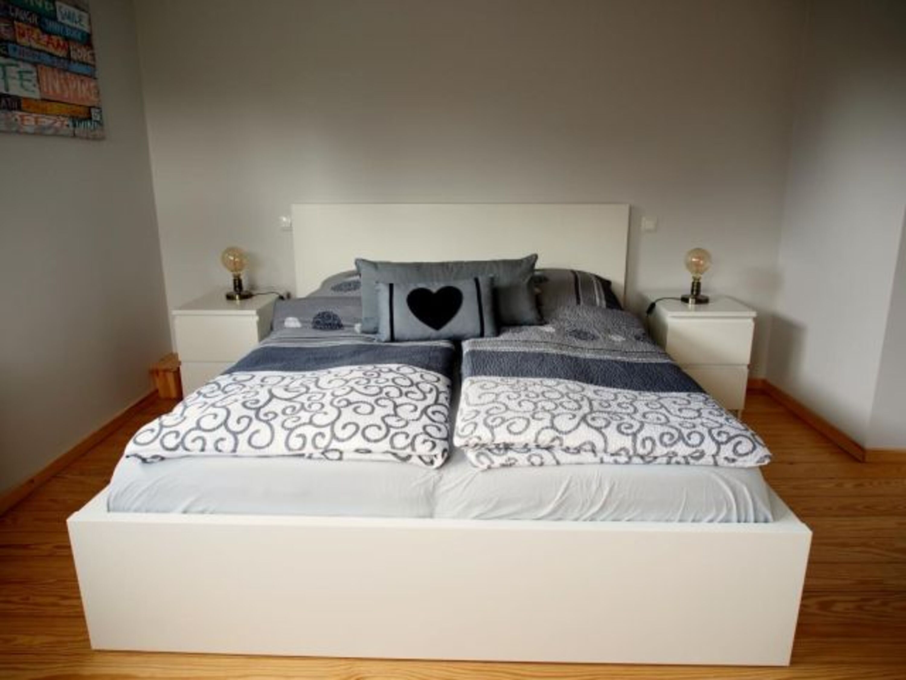 Schlafzimmer 1