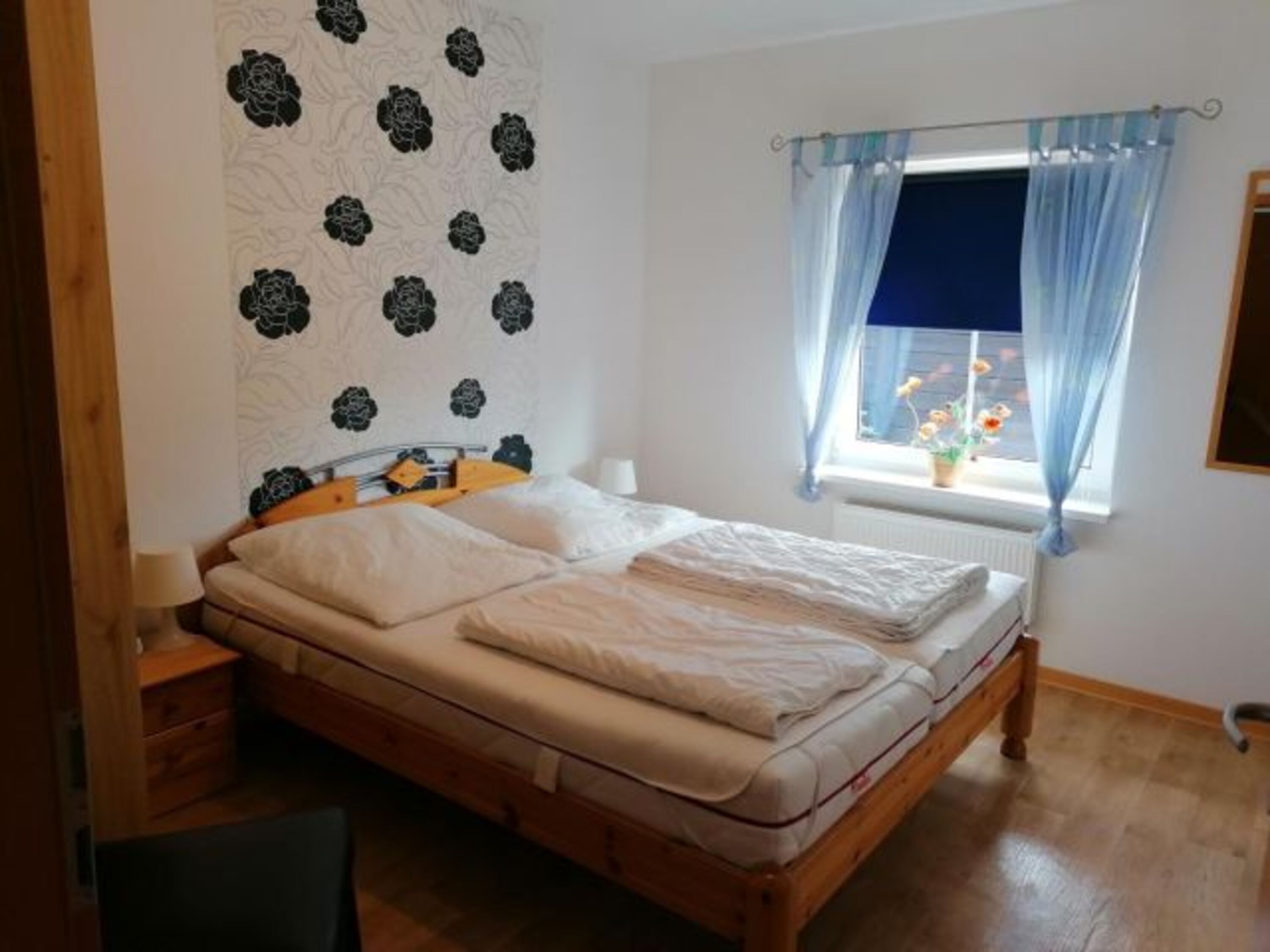 Schlafzimmer 1