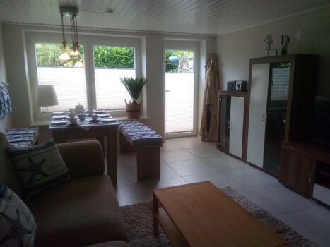 Wohnzimmer Ausgang zur Terrasse