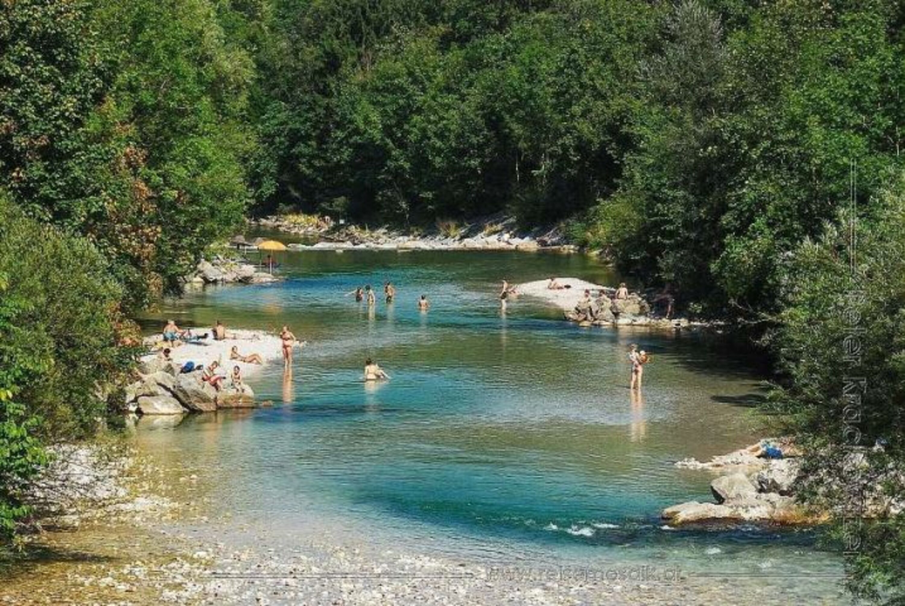 Baden an der Königsseeache (mit Hund)