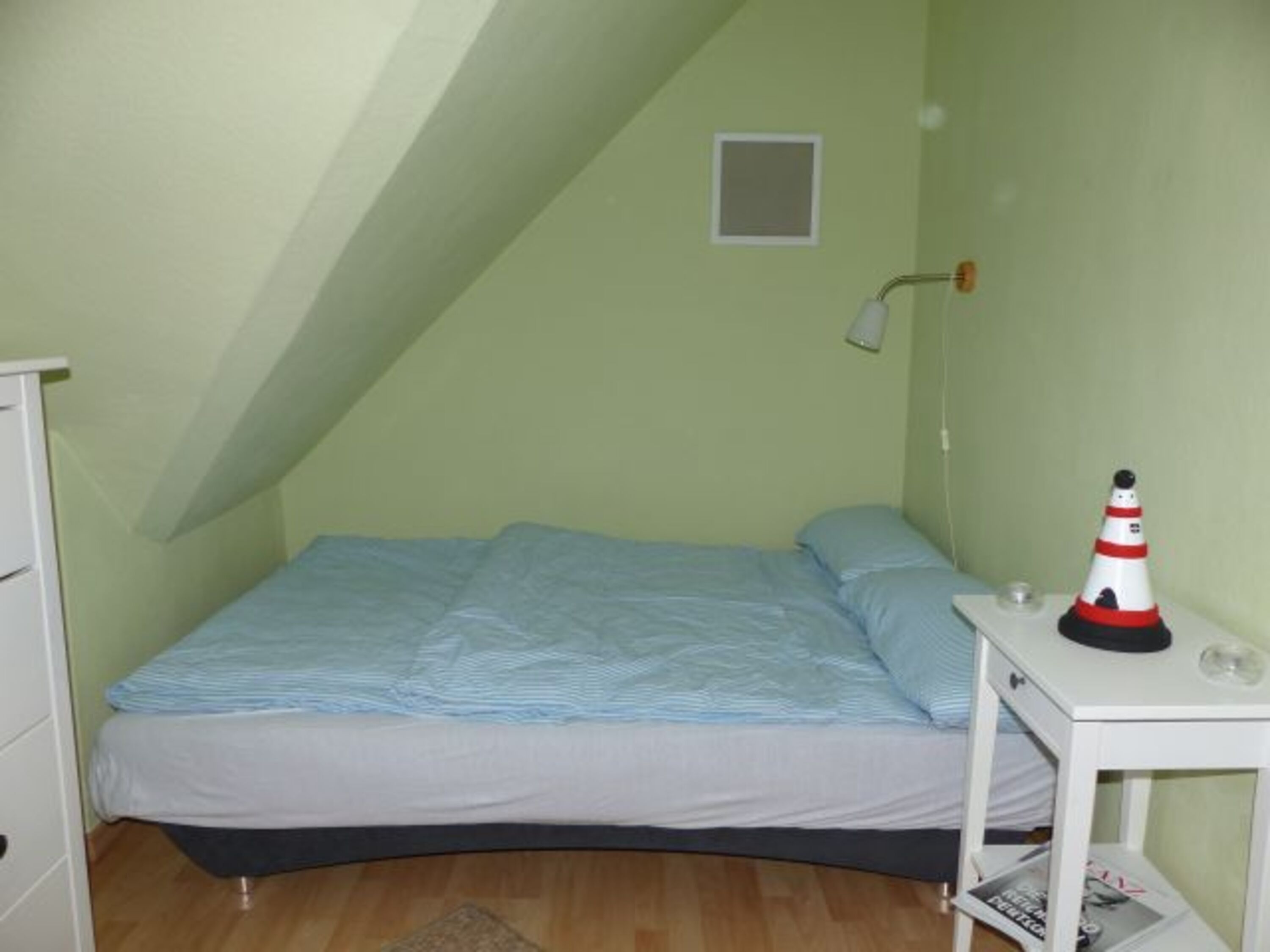 Bett Schlafzimmer unten