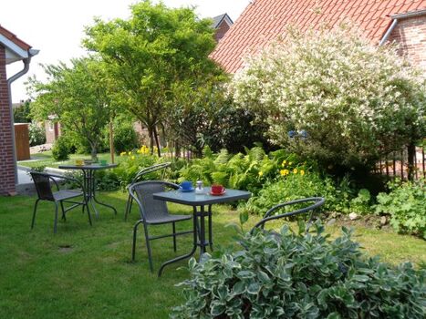 Sitzgruppen für Gäste im Garten