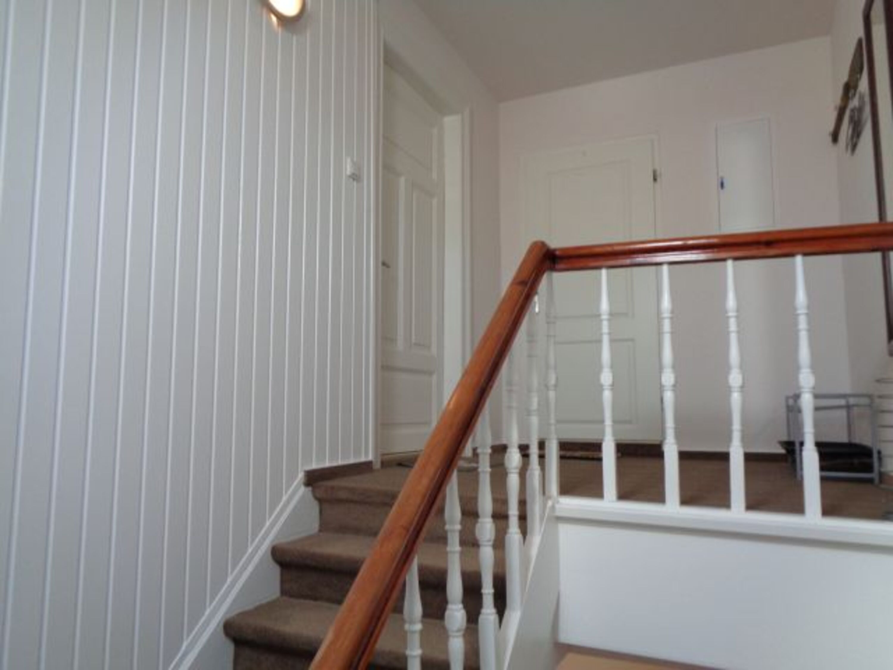 links geht es ins Apartment