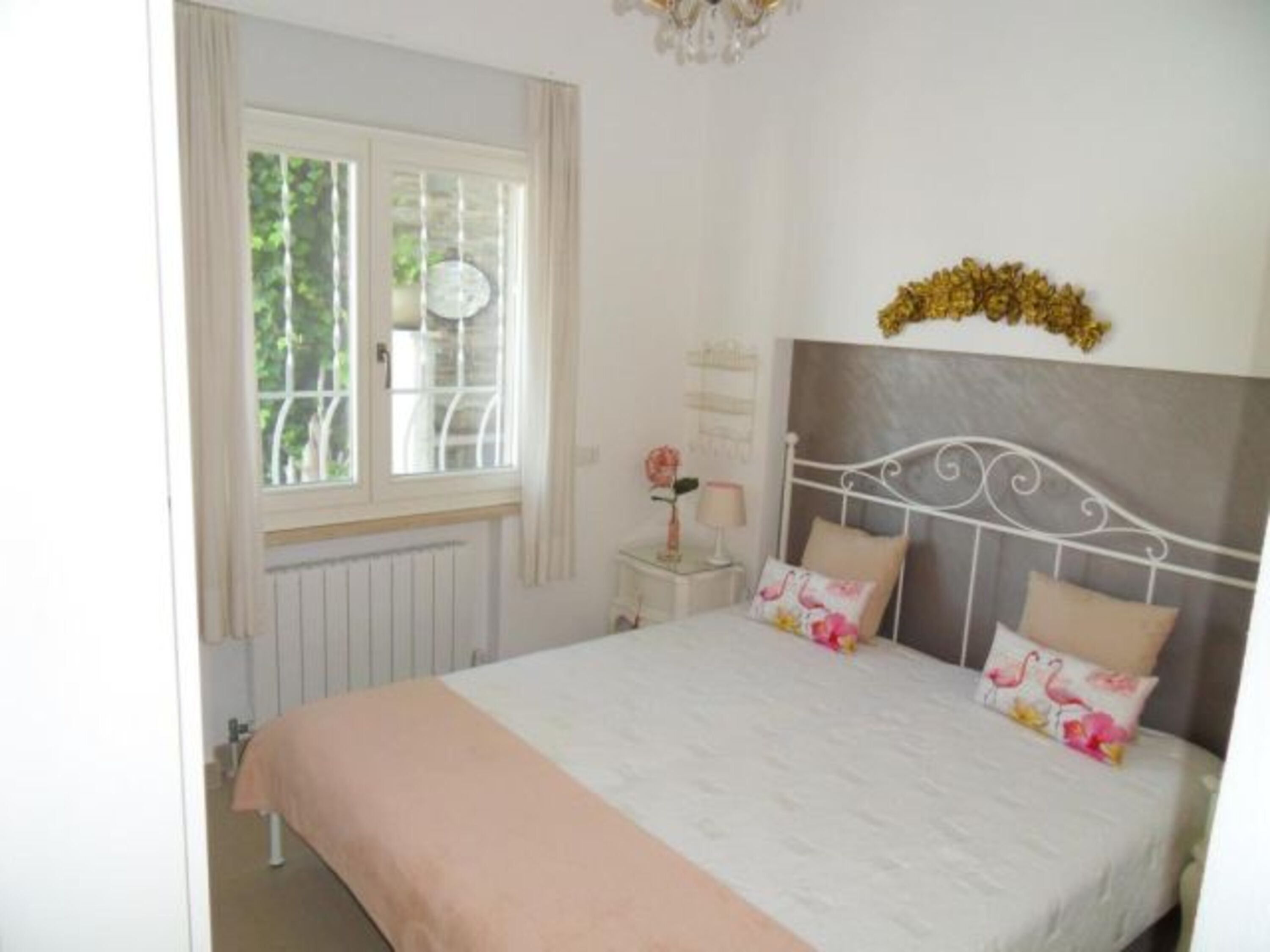 Schlafzimmer No. 2