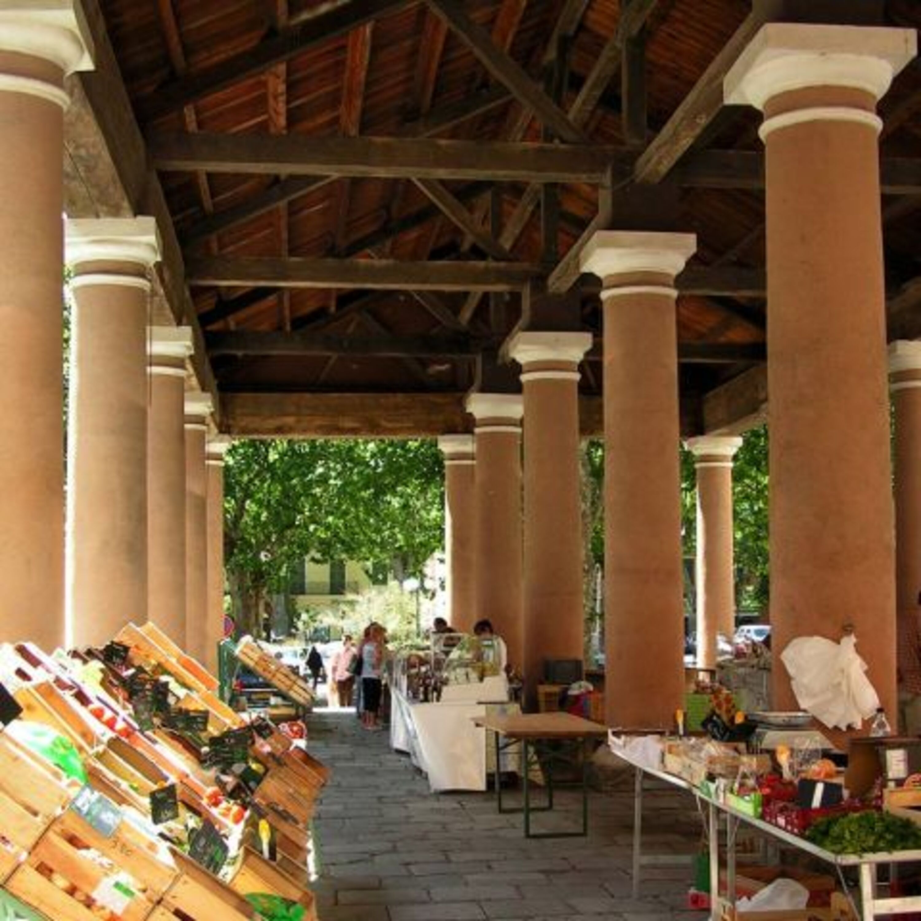 Ile Rousse Markthalle