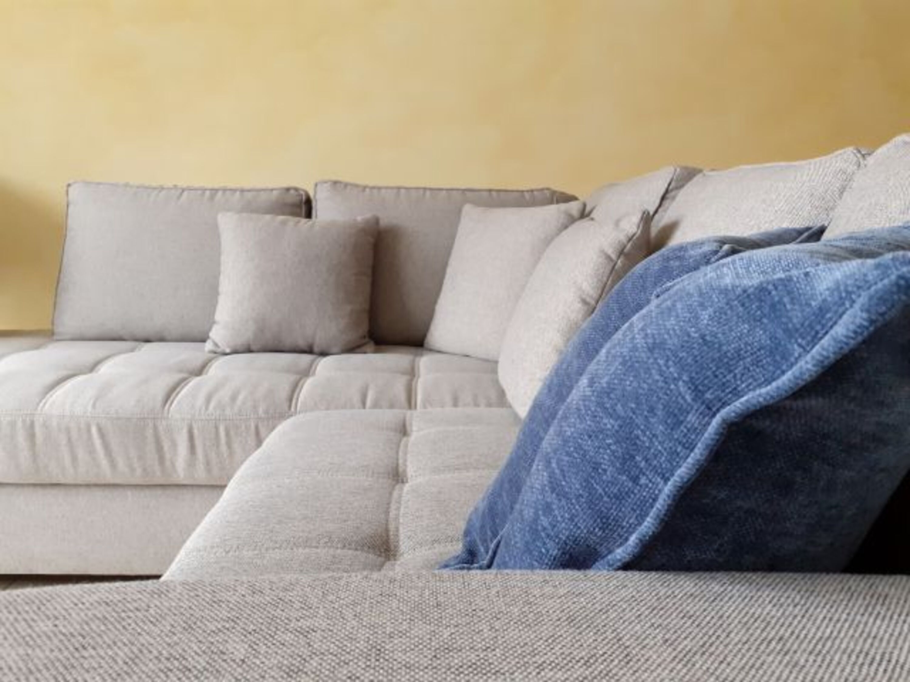 gemütliche Couch ( ausziehbar)