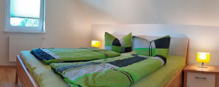 Schlafzimmer ( Doppelbett 180x200)