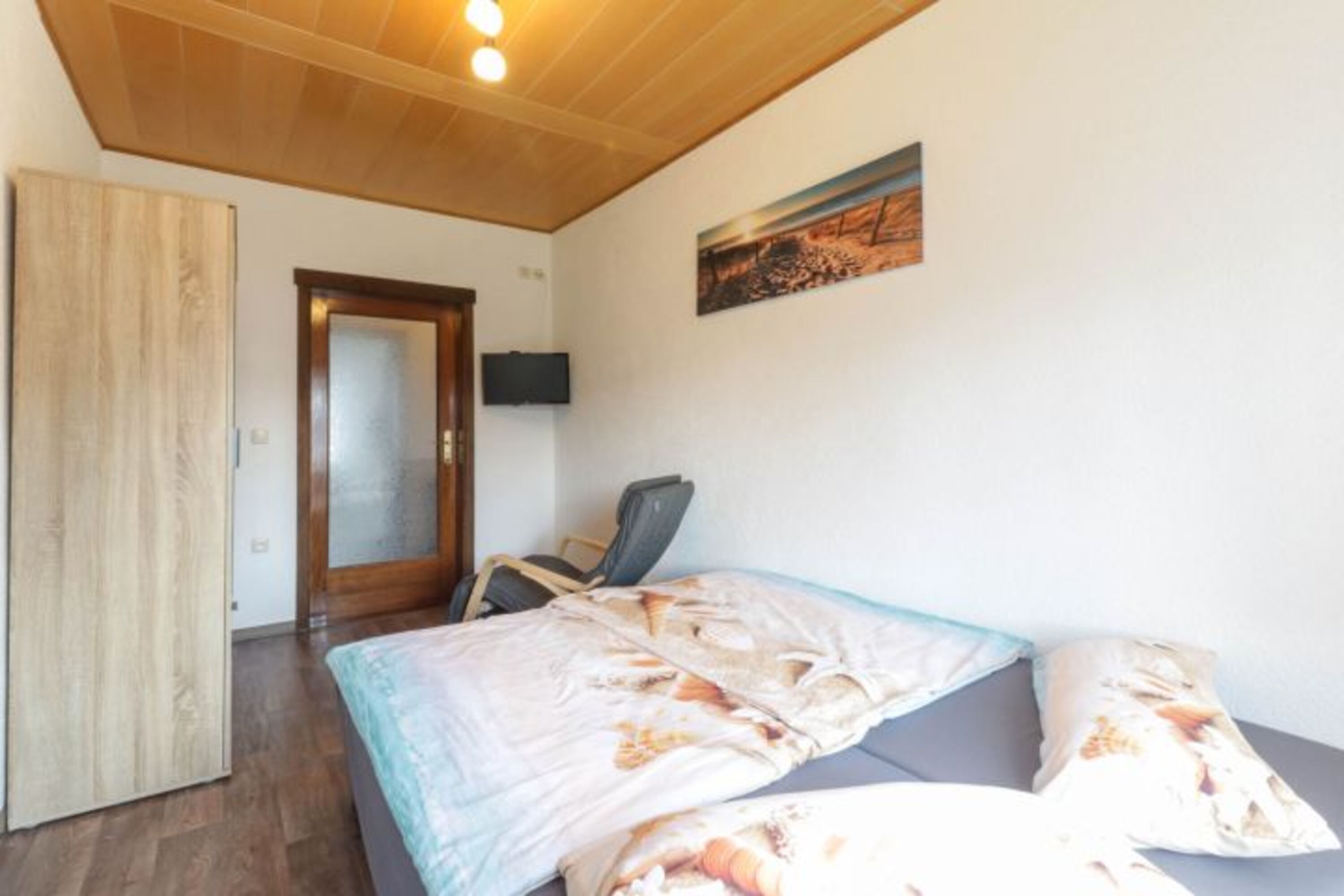 2. Schlafzimmer