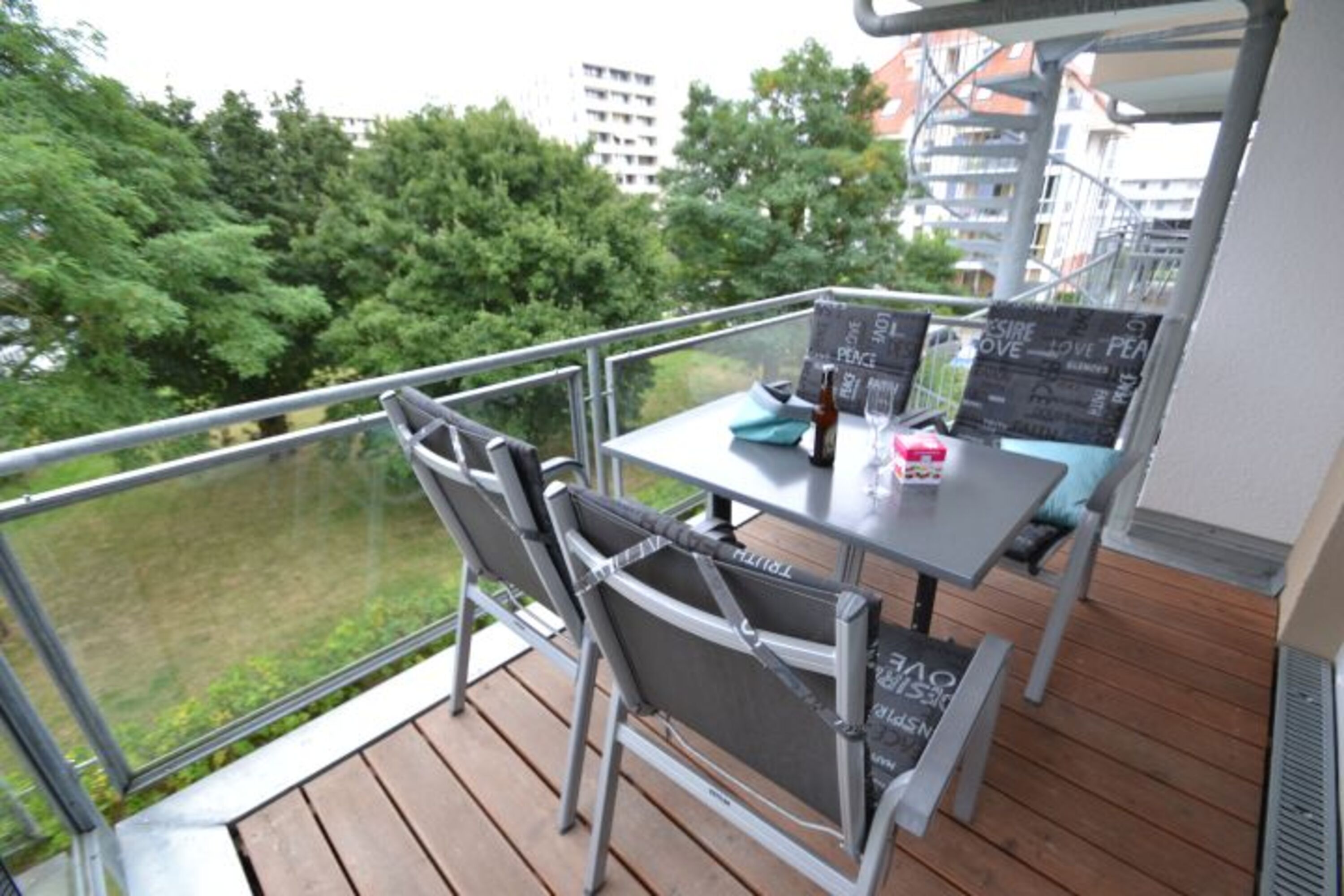Balkon mit Blick ins Grüne
