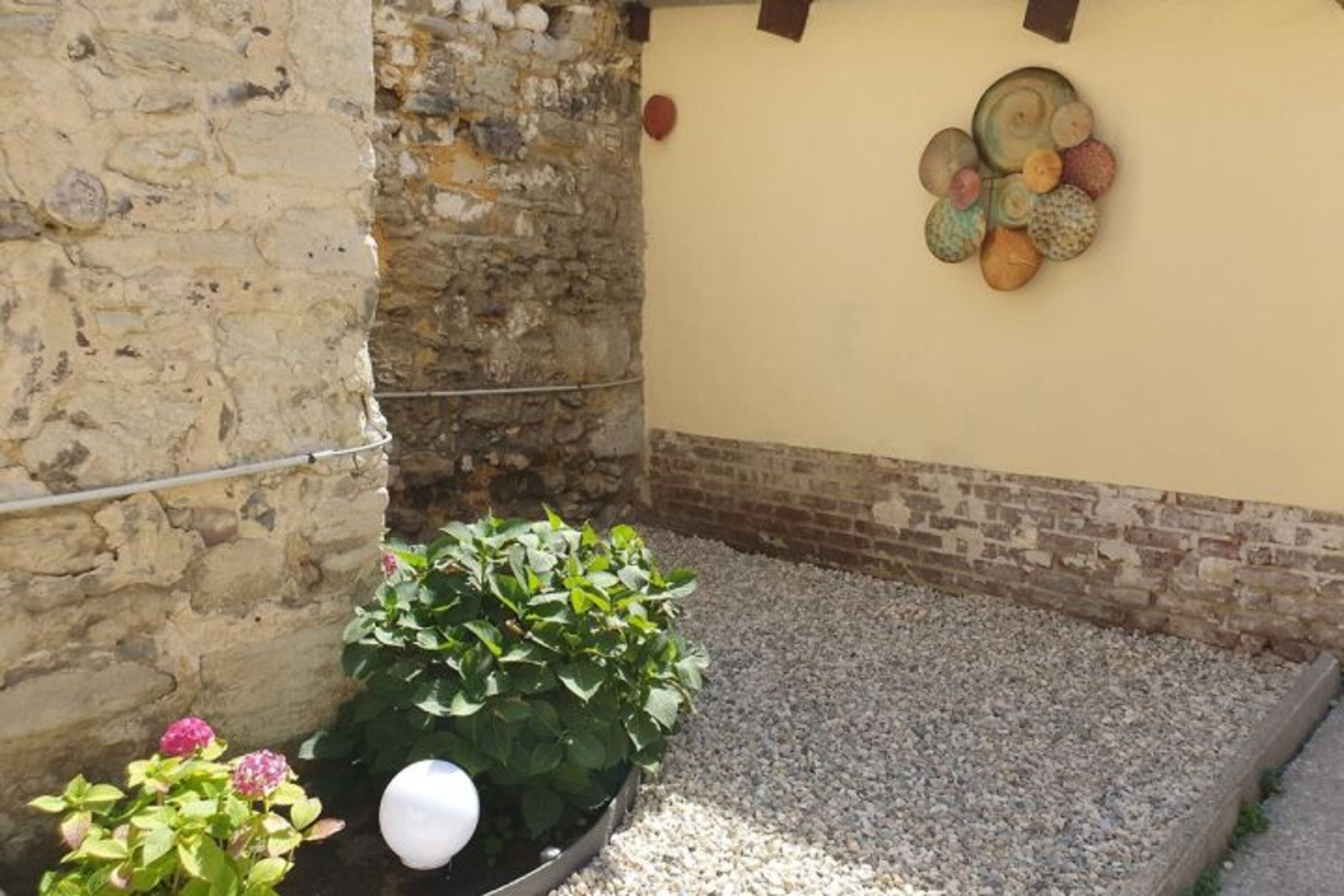 La courette - der Innenhof ohne vis à vis (oder auch "blickgeschützt")
