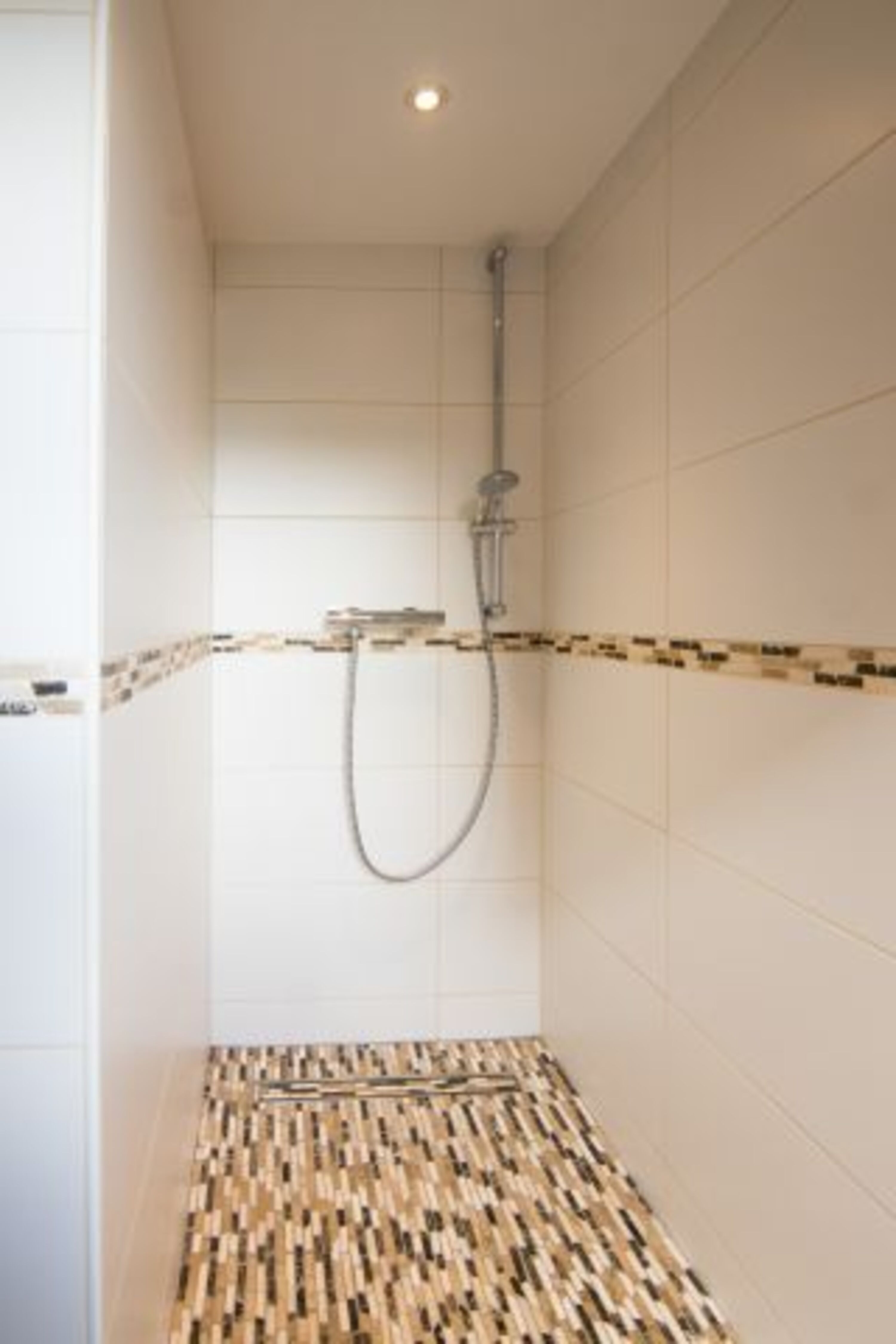 begehbares Duschbad mit WC