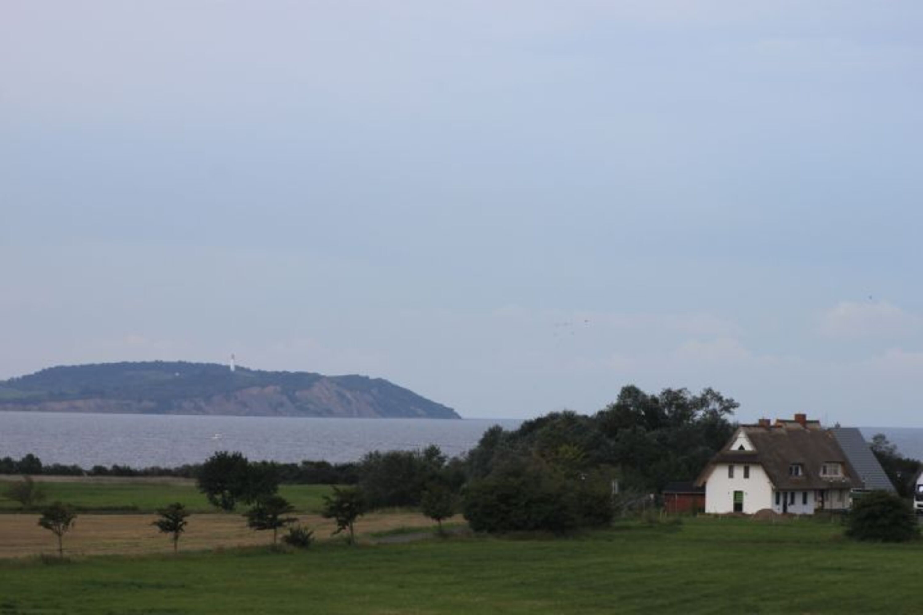 die Sicht zur Nachbarinsel Hiddensee von hier aus.