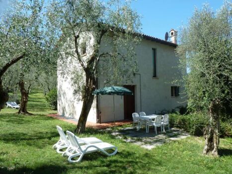 Terrasse und Eingang obere Ferienwohnung