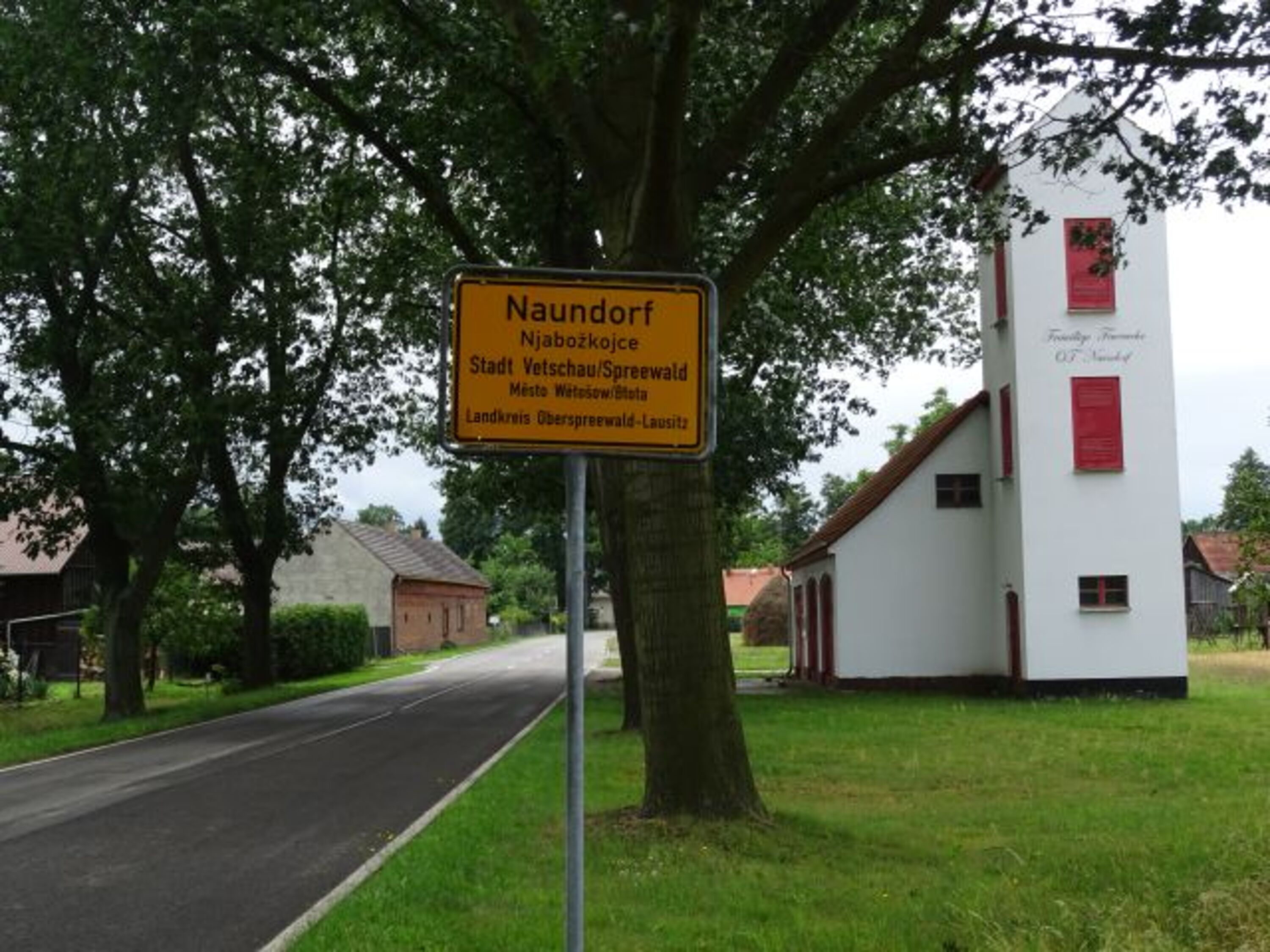 Ortsschild Naundorf