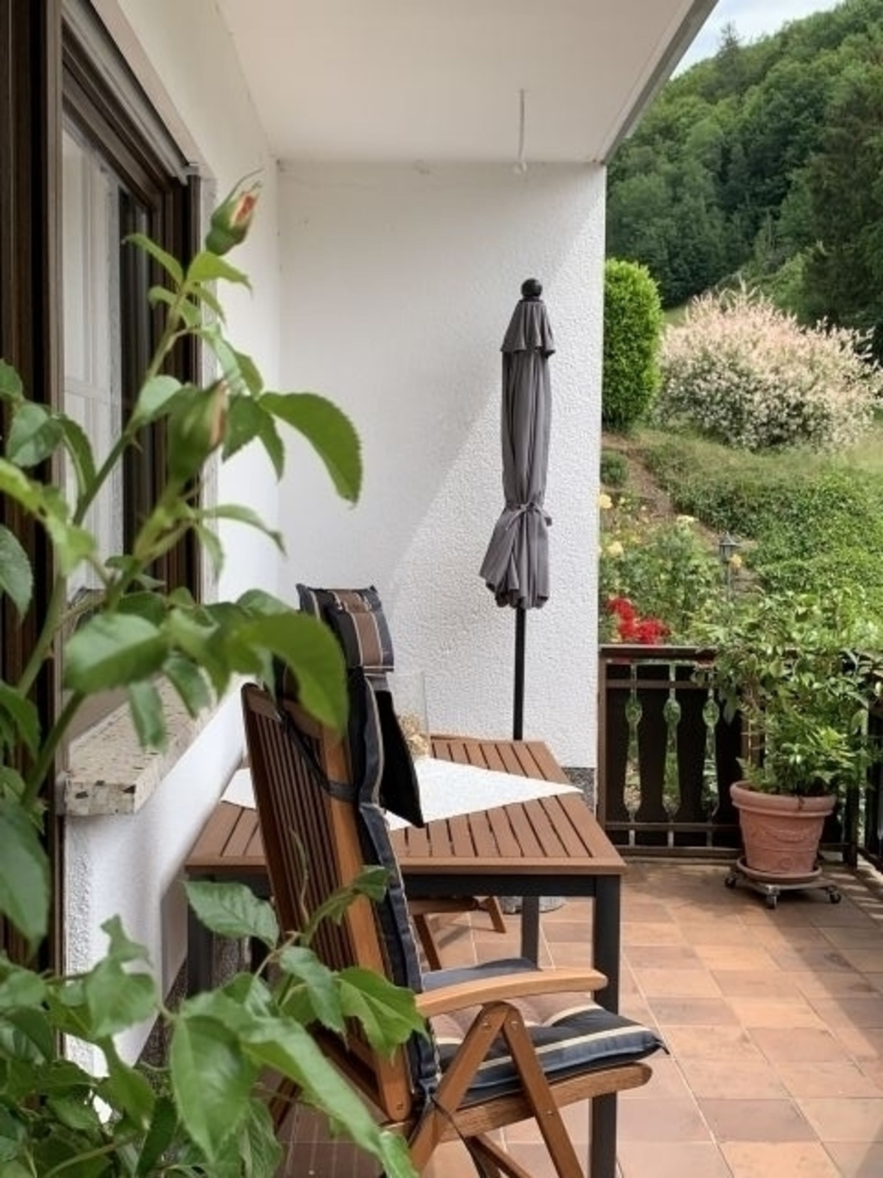 Terrasse der Ferienwohnung in ruhiger Lage