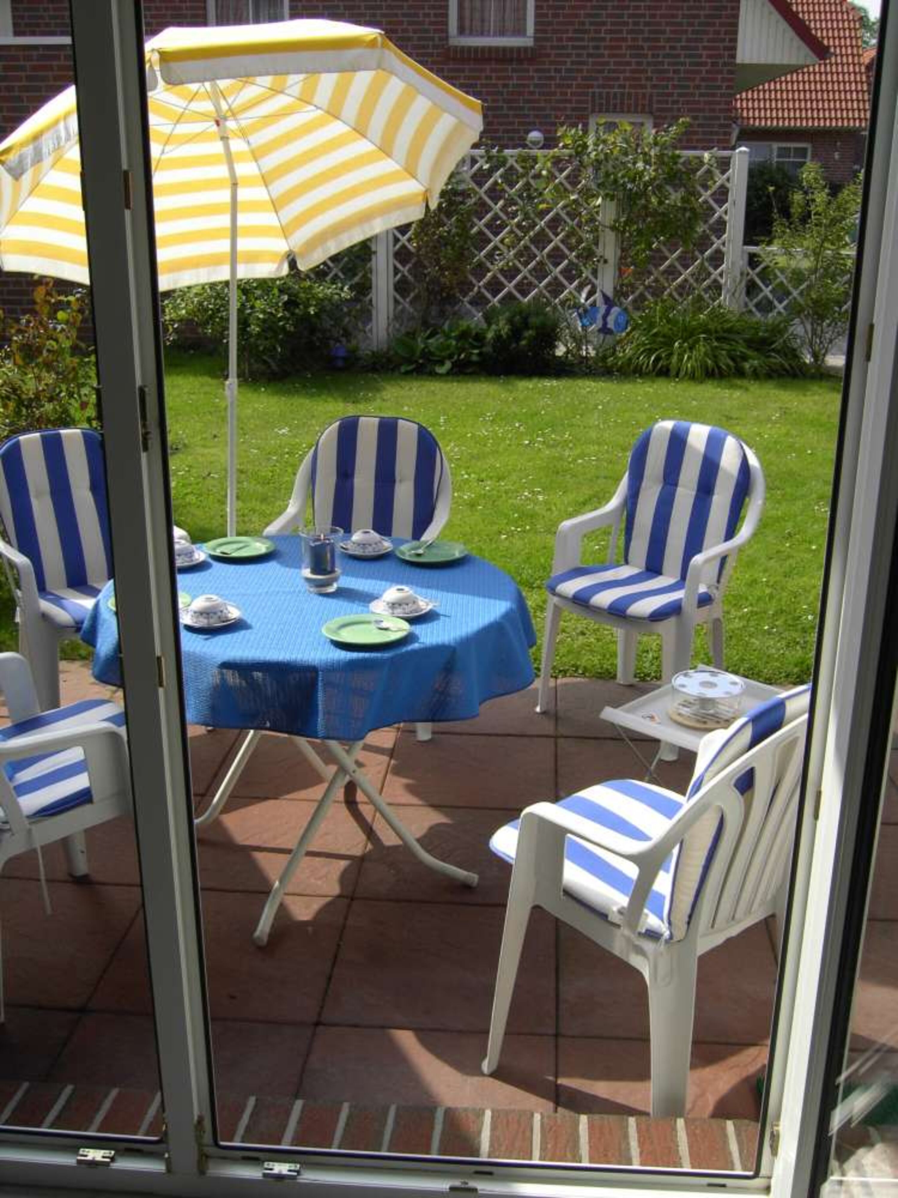 Garten mit Terrasse