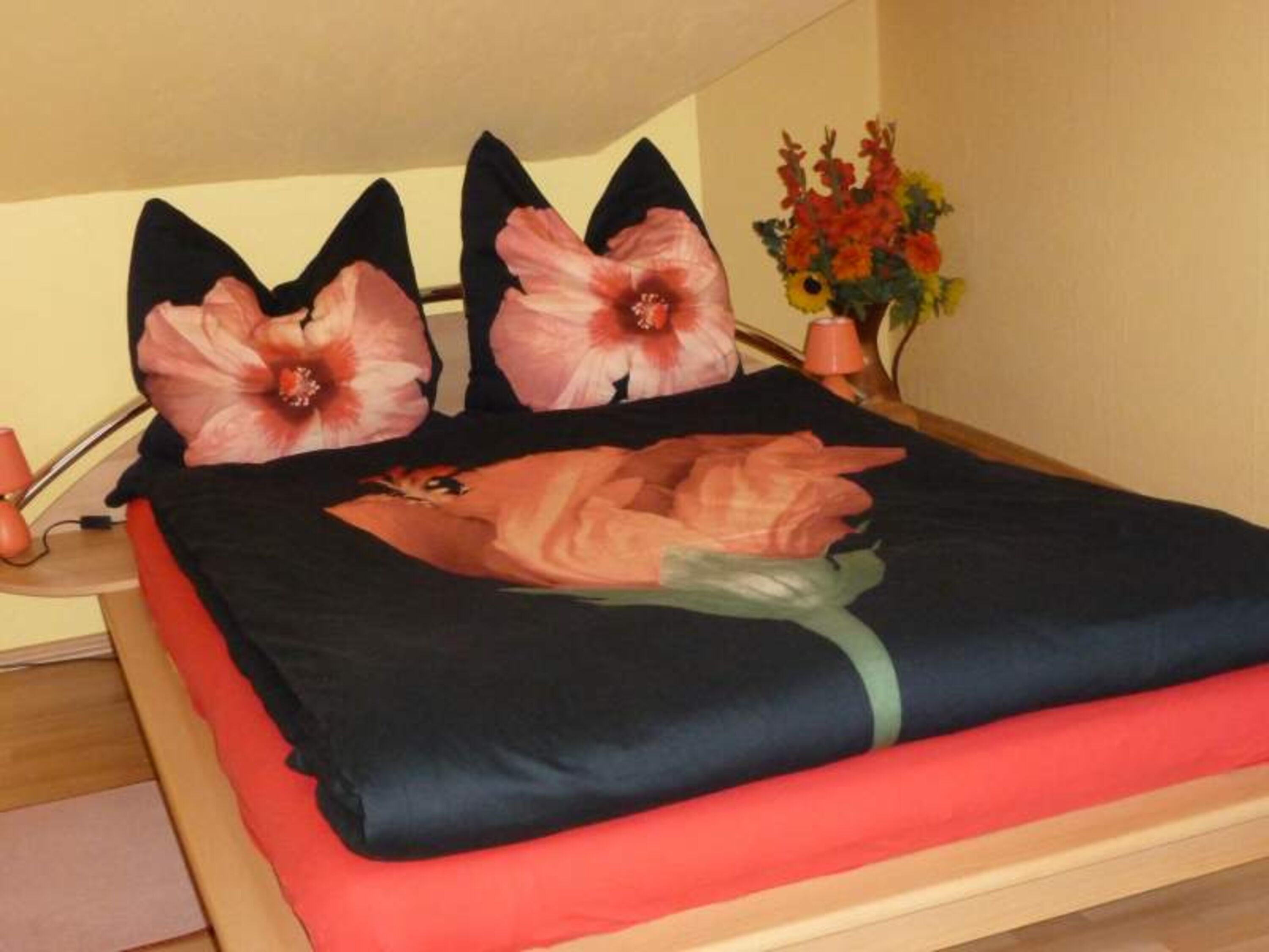 Schlafzimmer mit 1,40 x 2,00 m Bett