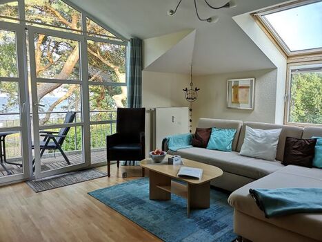 Wohnzimmer mit Meerblick