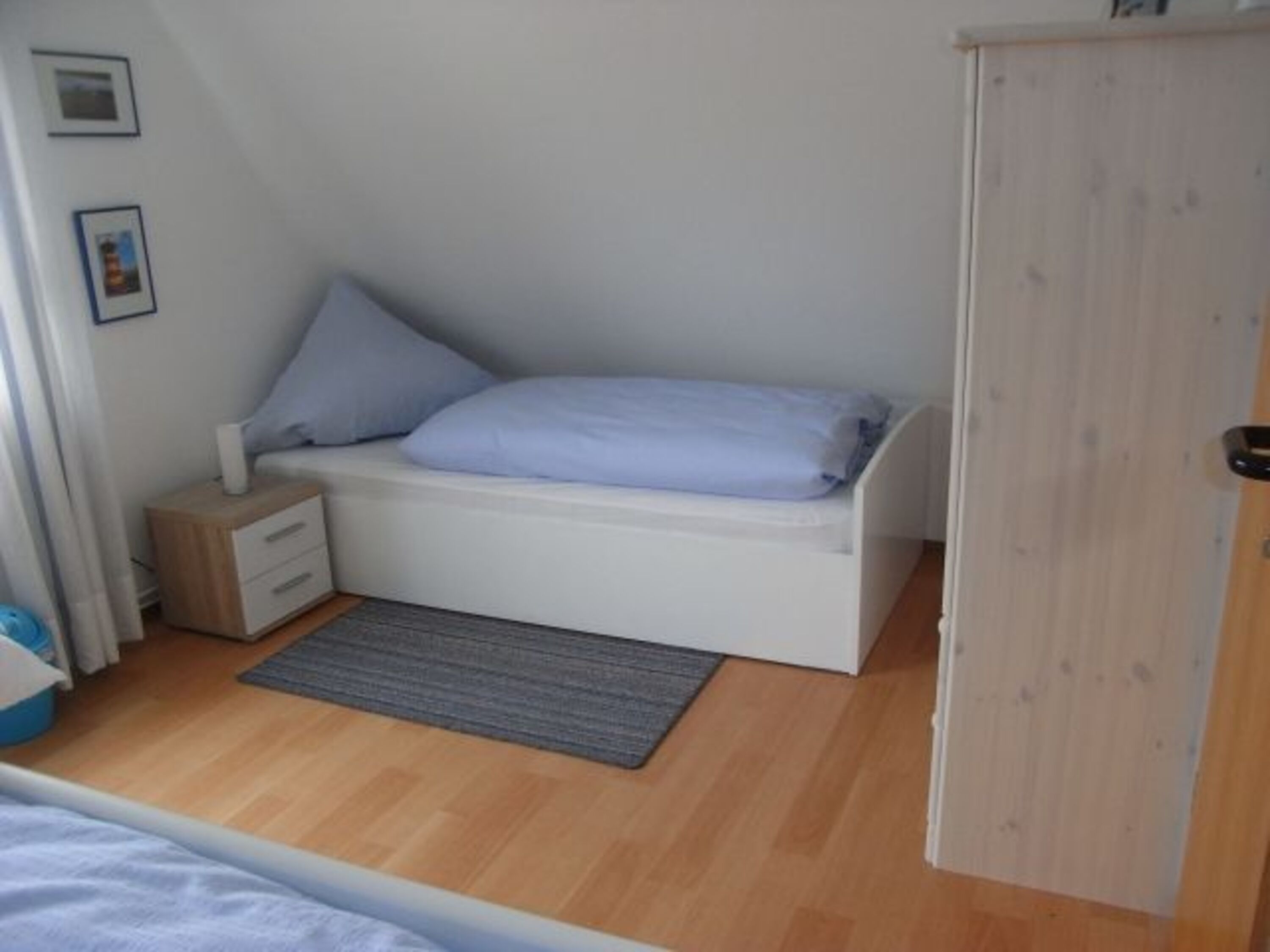 Schlafzimmer OG mit Kinderbett