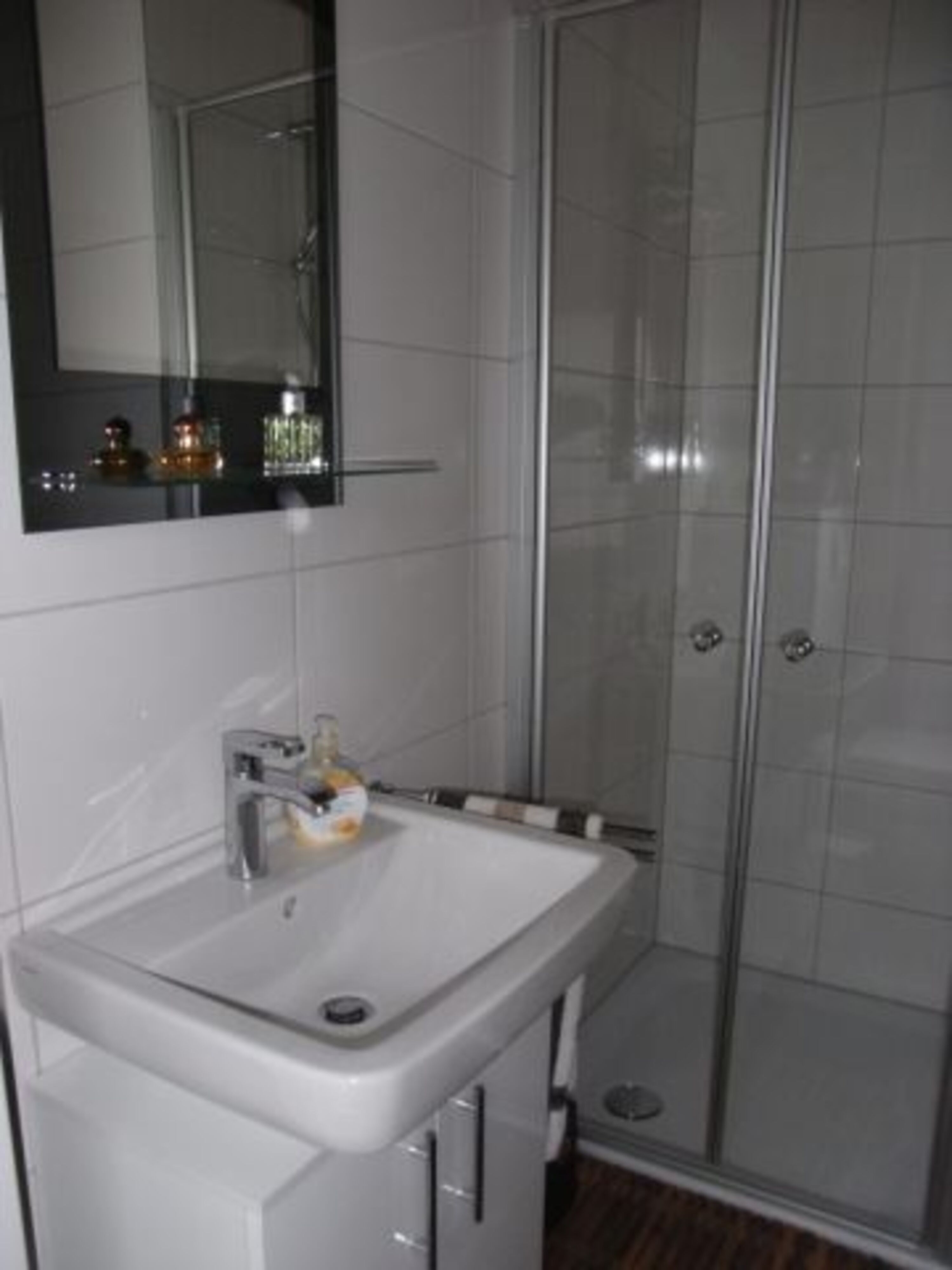Badezimmer EG mit Dusche