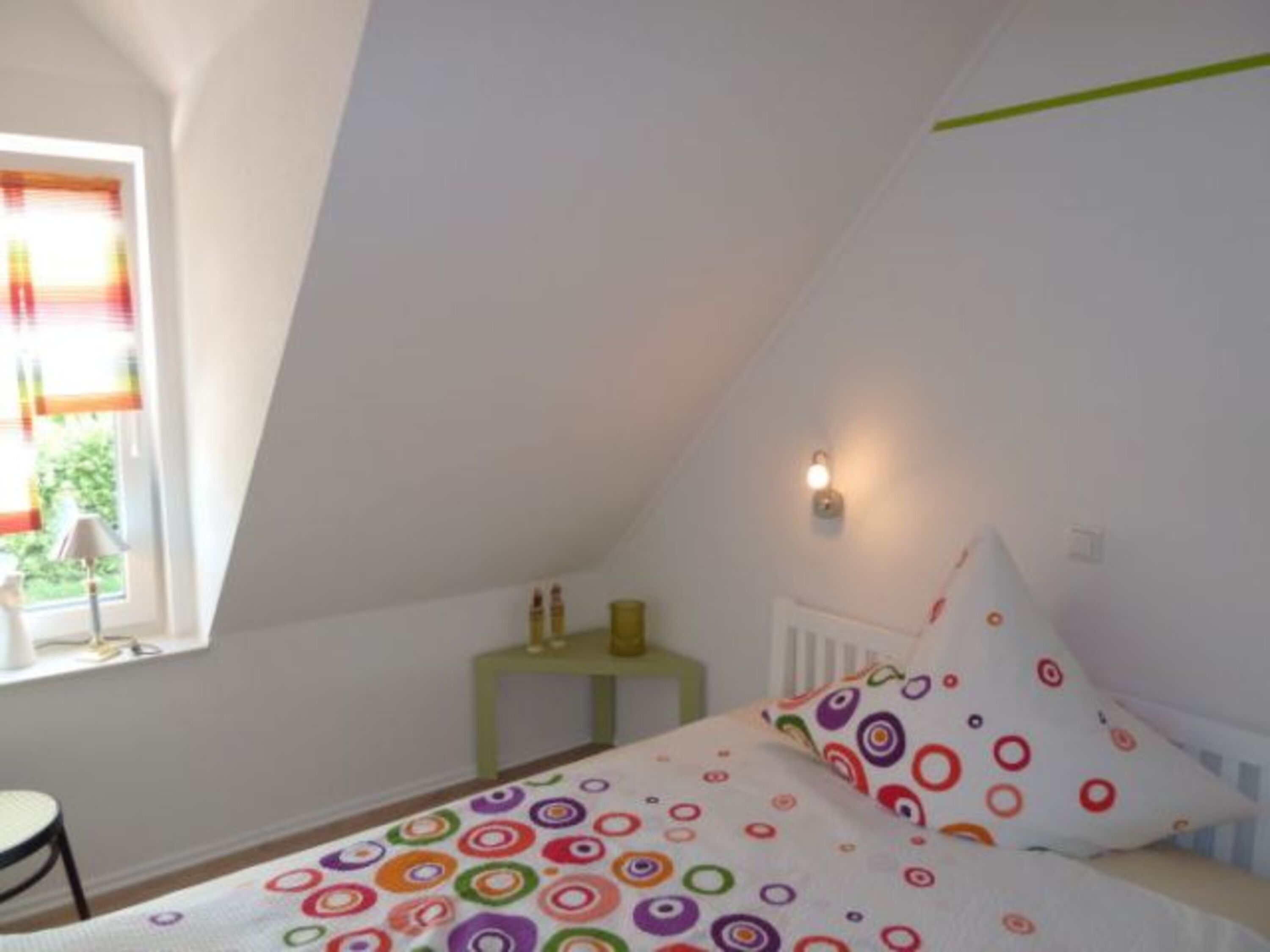 Schlafzimmer mit Doppelbett