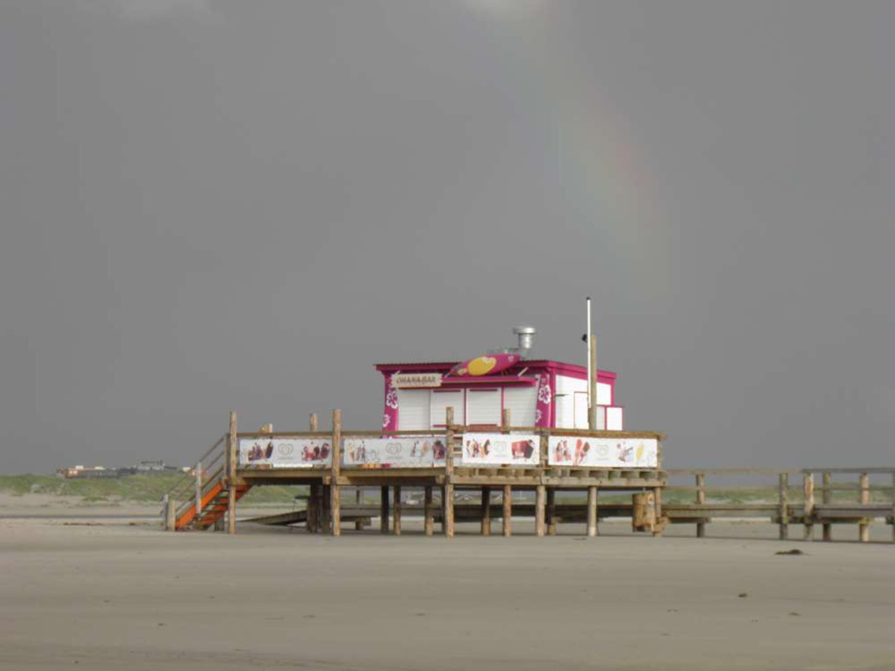 Regenbogen am Strand 