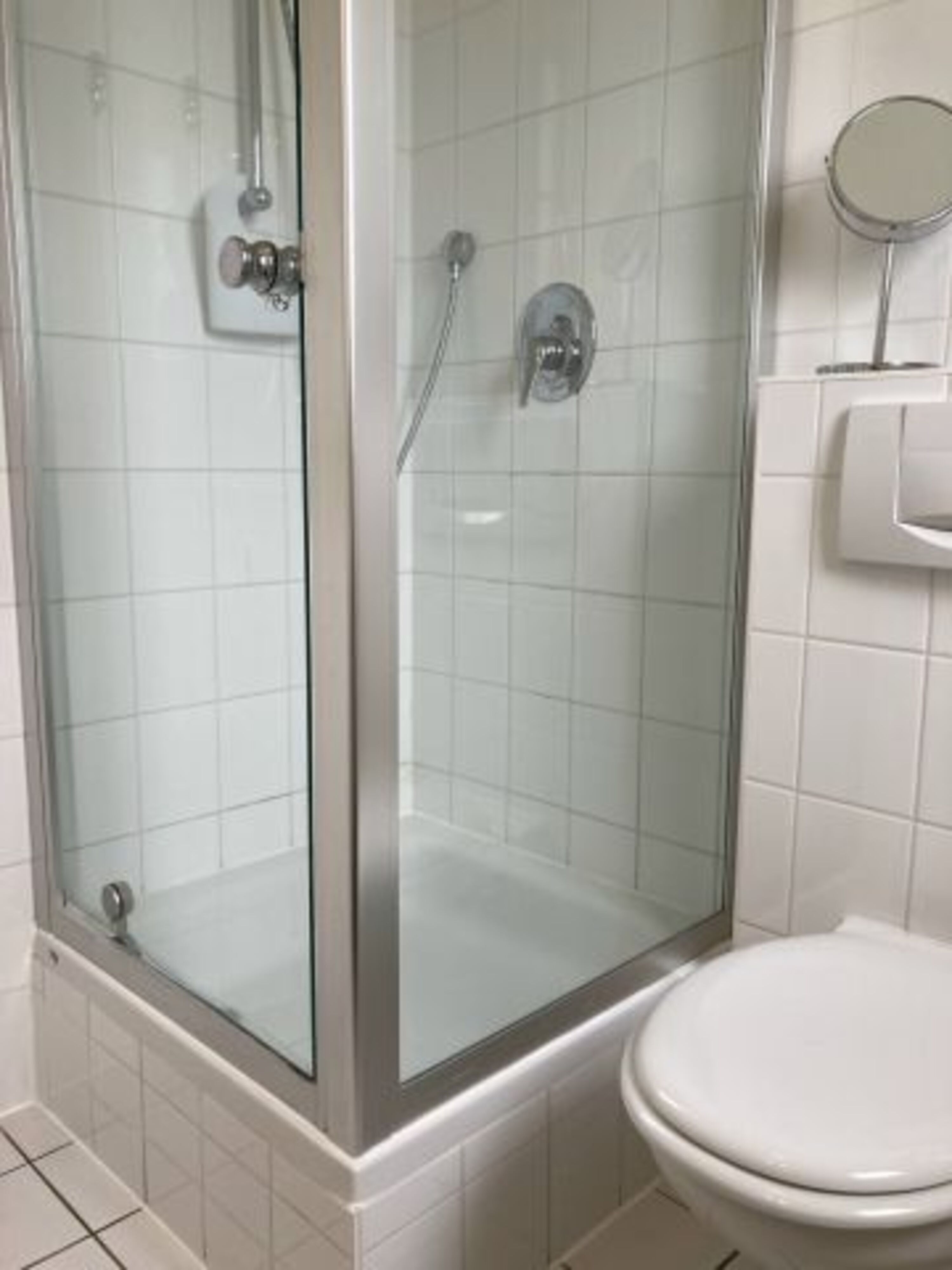 Dusche mit WC