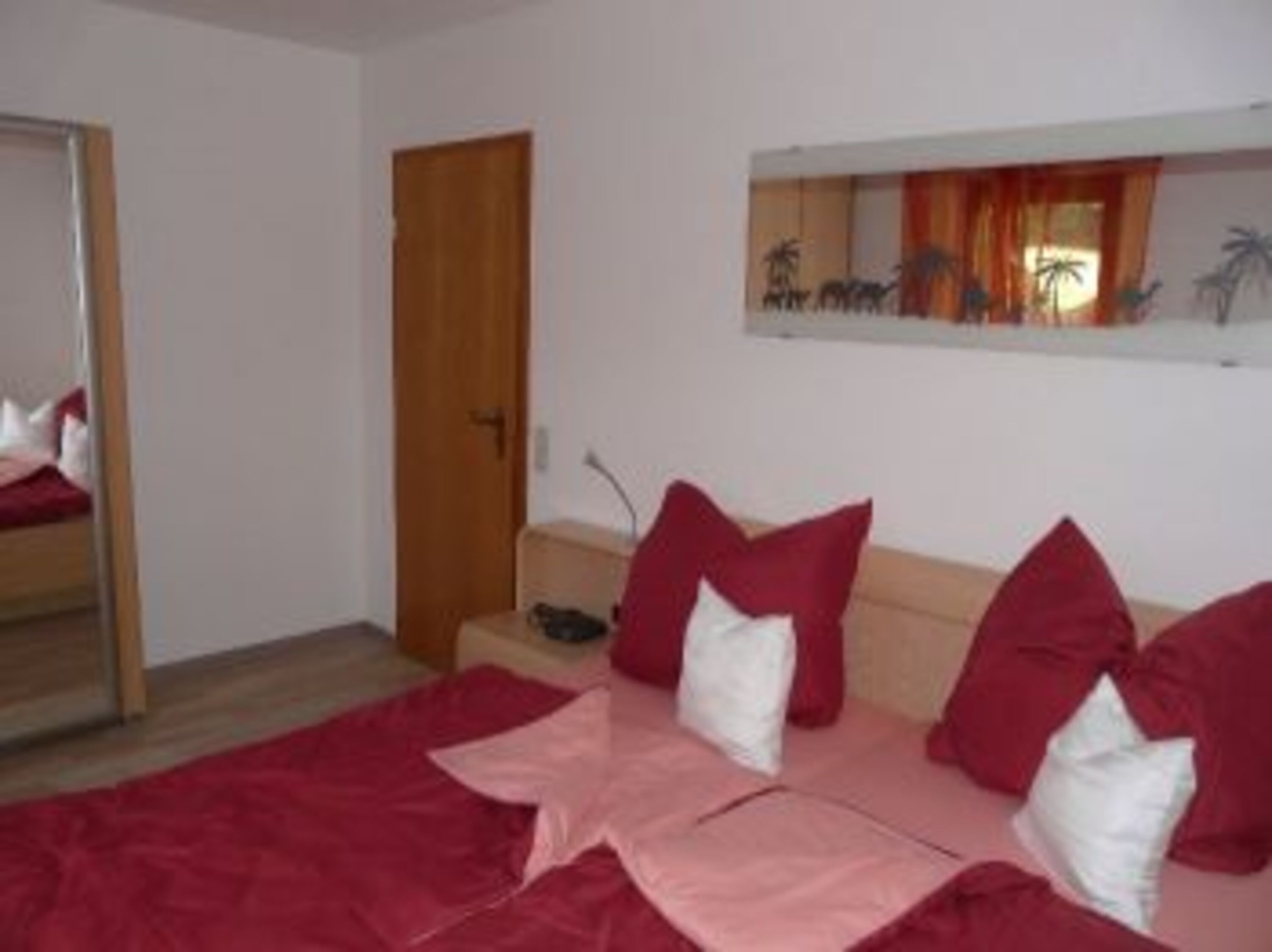 Schlafzimmer 1