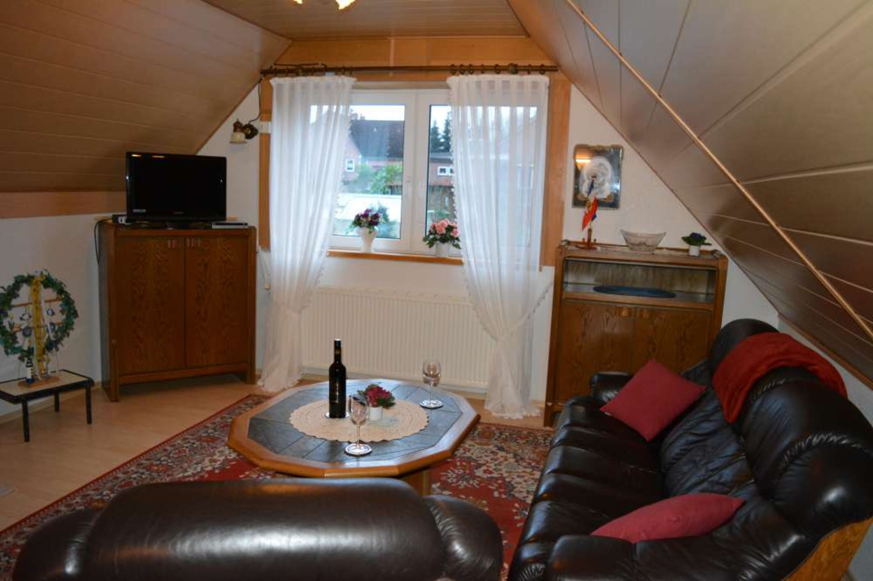 Salon mit Blick in den Garten