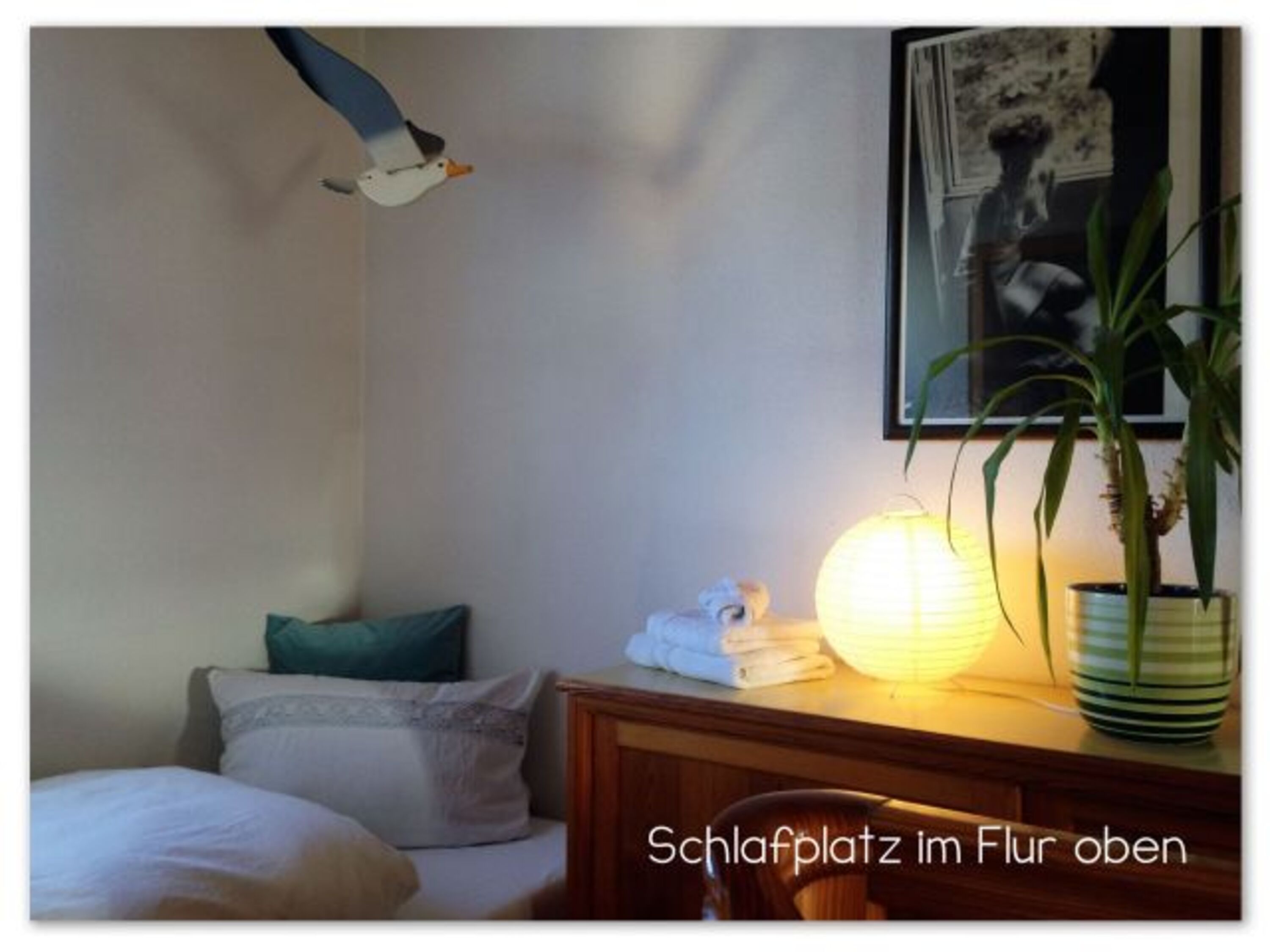Schlafsofa im großen Flur, OG