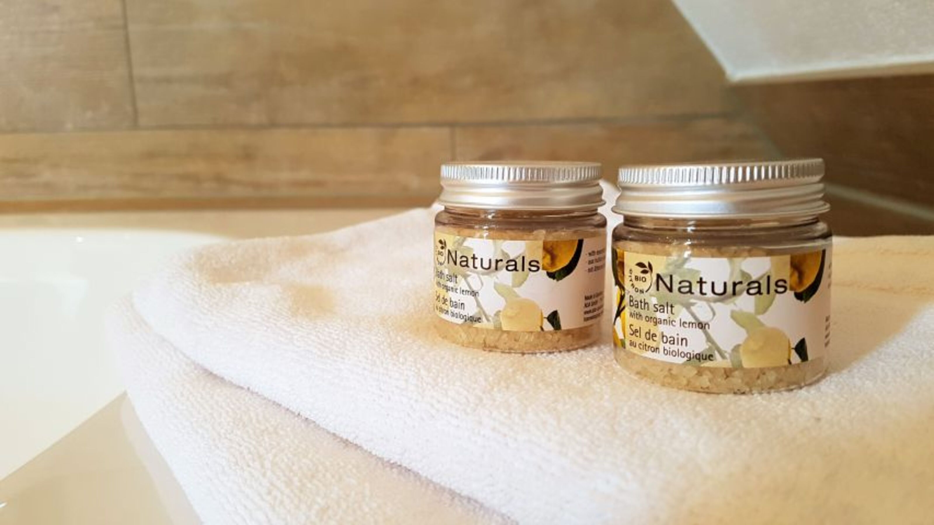 Wellness mit NATURALS Pflegeprodukten