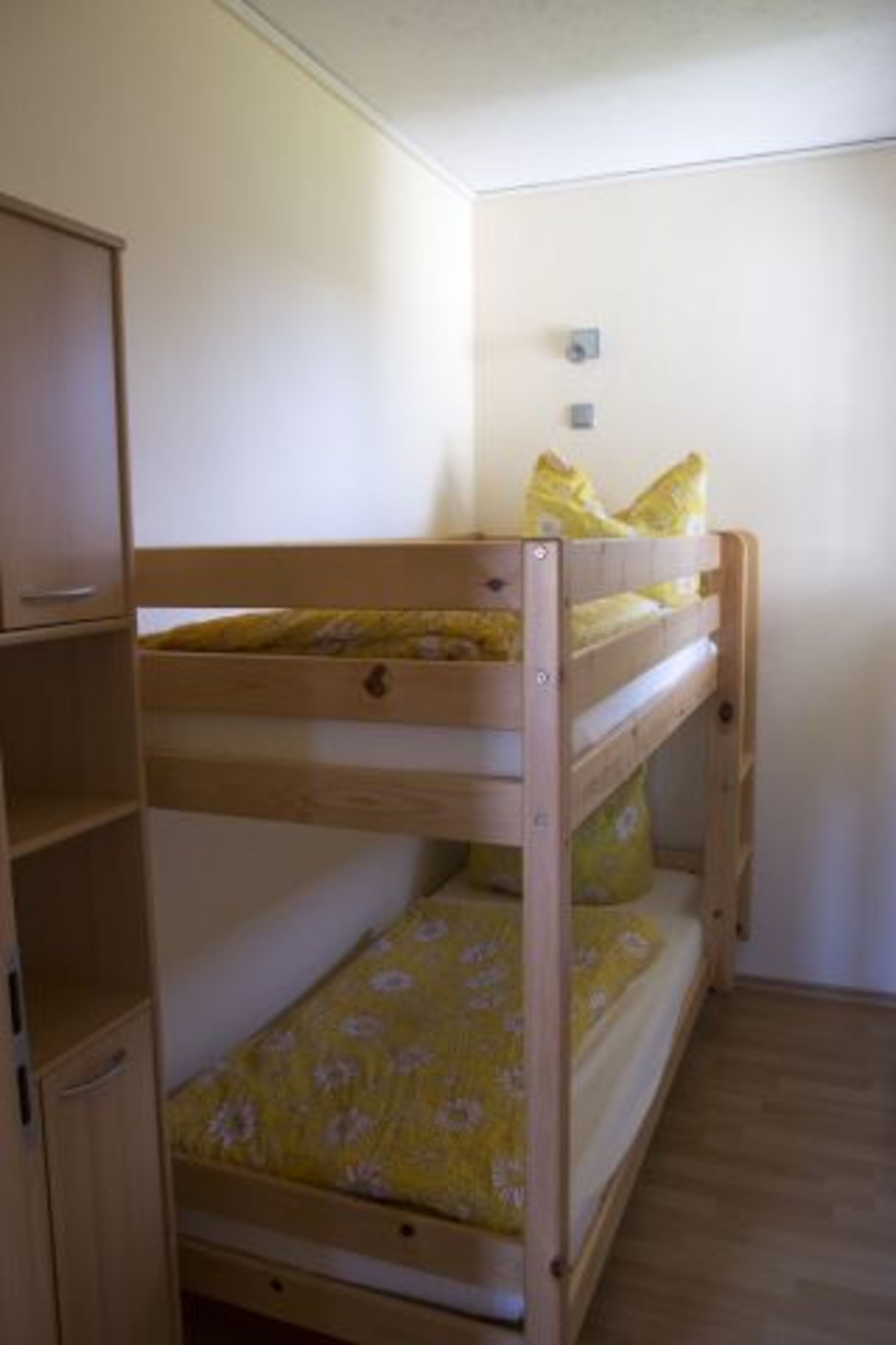 der Schlafraum mit Doppelstockbett