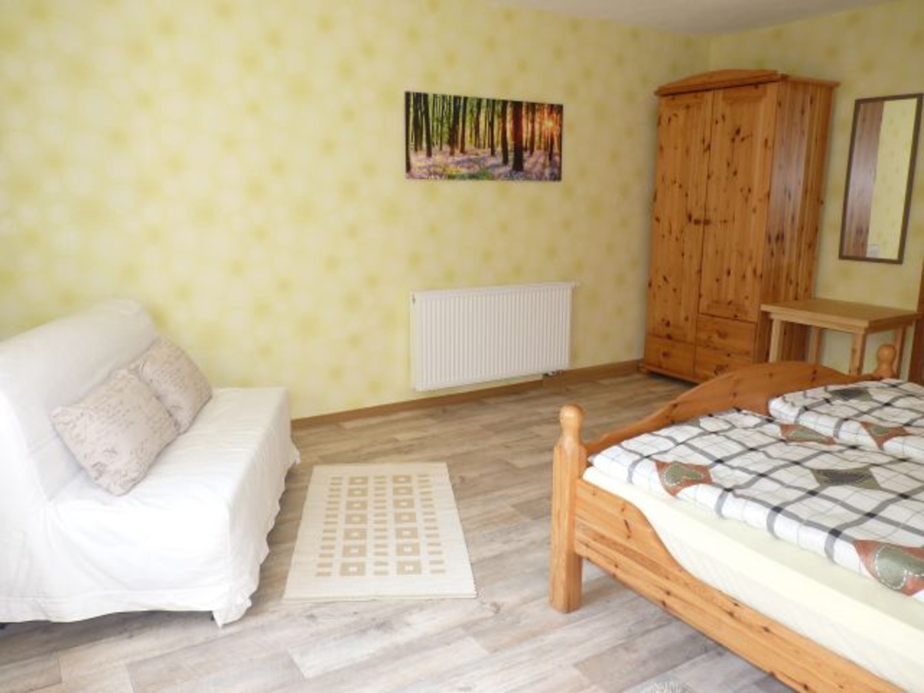 Schlafzimmer 1