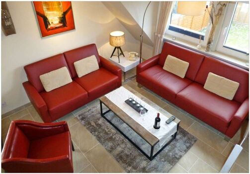 Wohnzimmer mit 3-Sitzer,2-Sitzer, Sessel