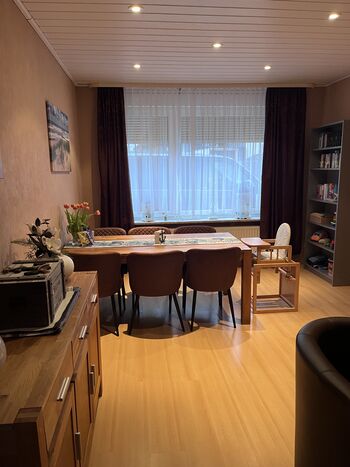 Esszimmer / Hochstuhl verfügbar