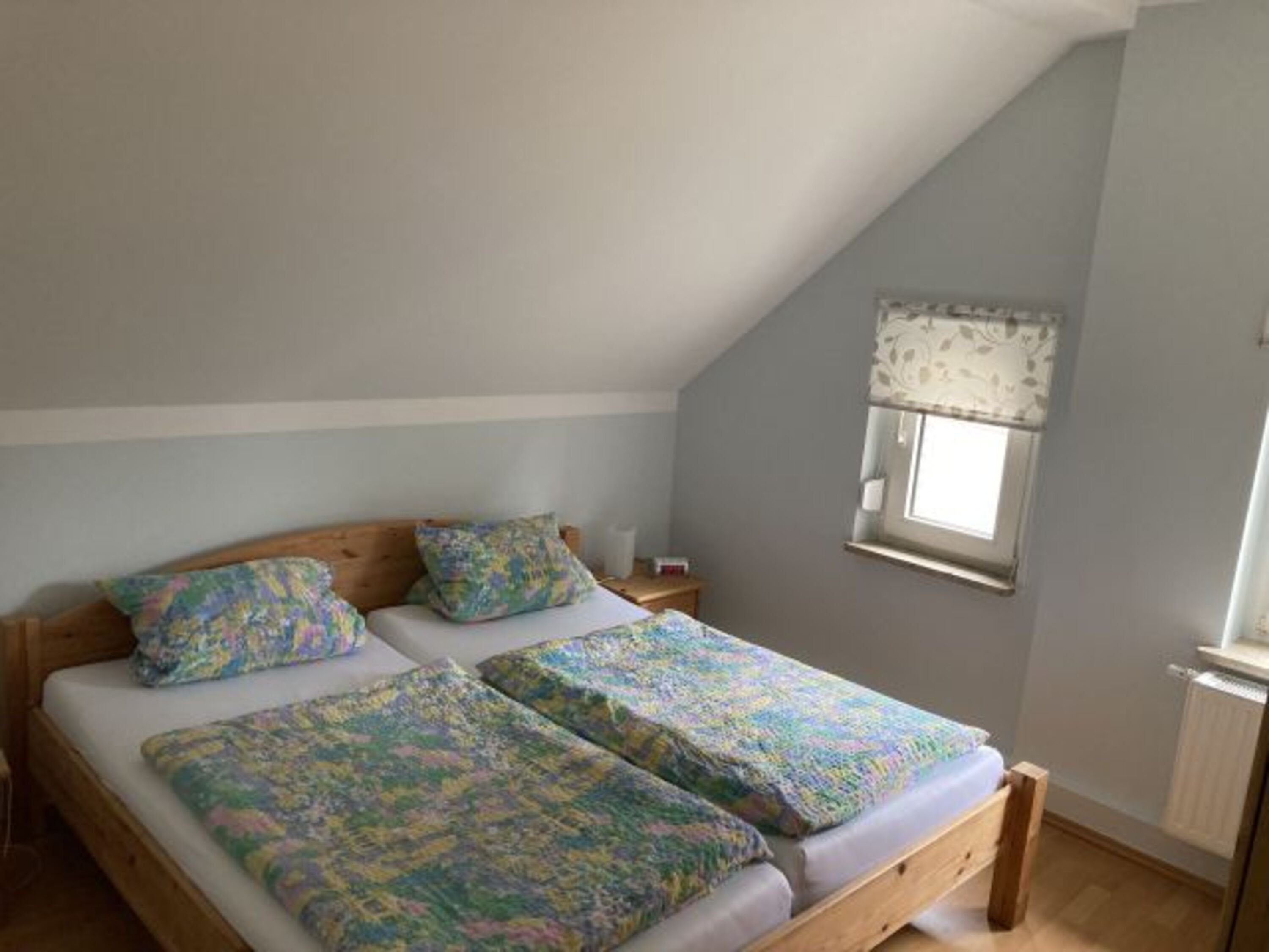 1. Schlafzimmer OG / Bett 200x200 cm