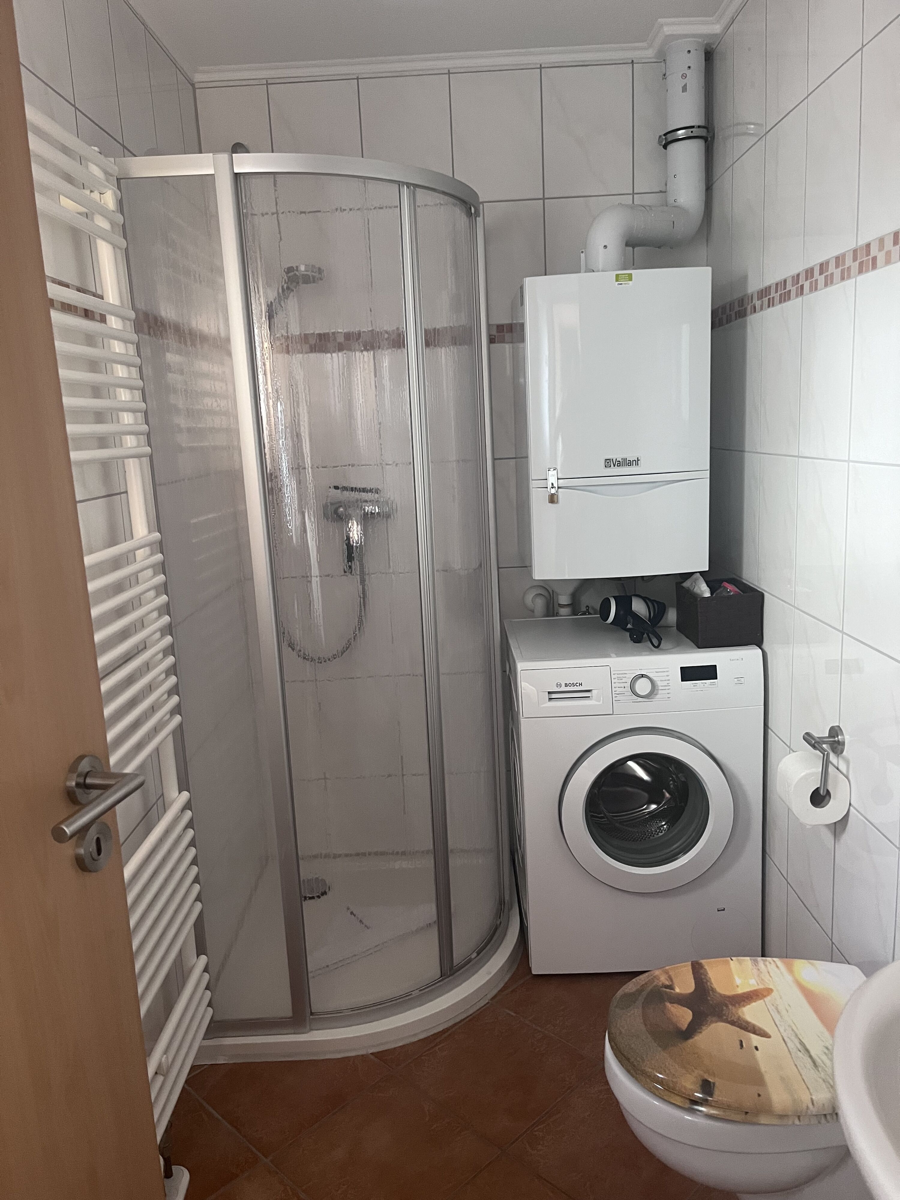 Badezimmer EG / Waschmaschine
