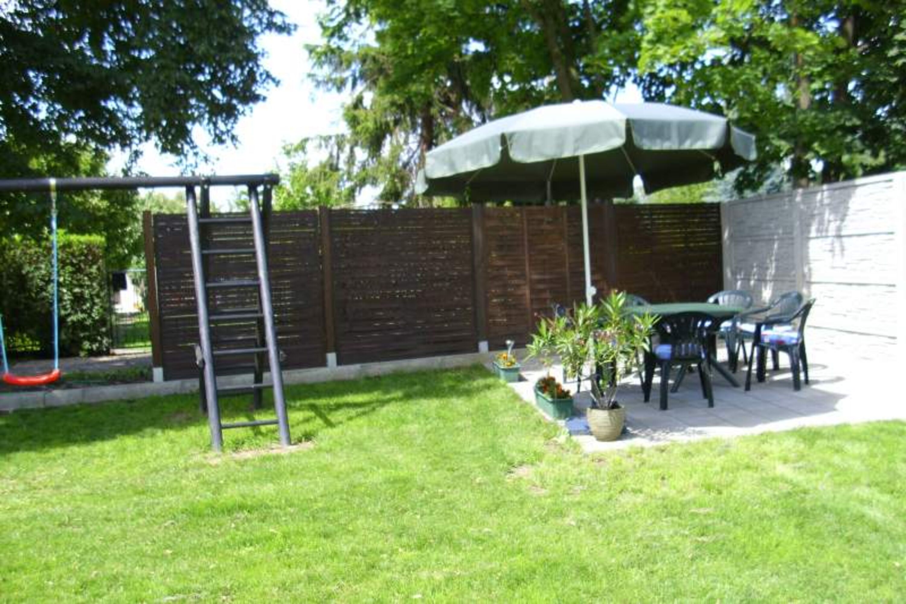 Terrasse Mit Schaukel