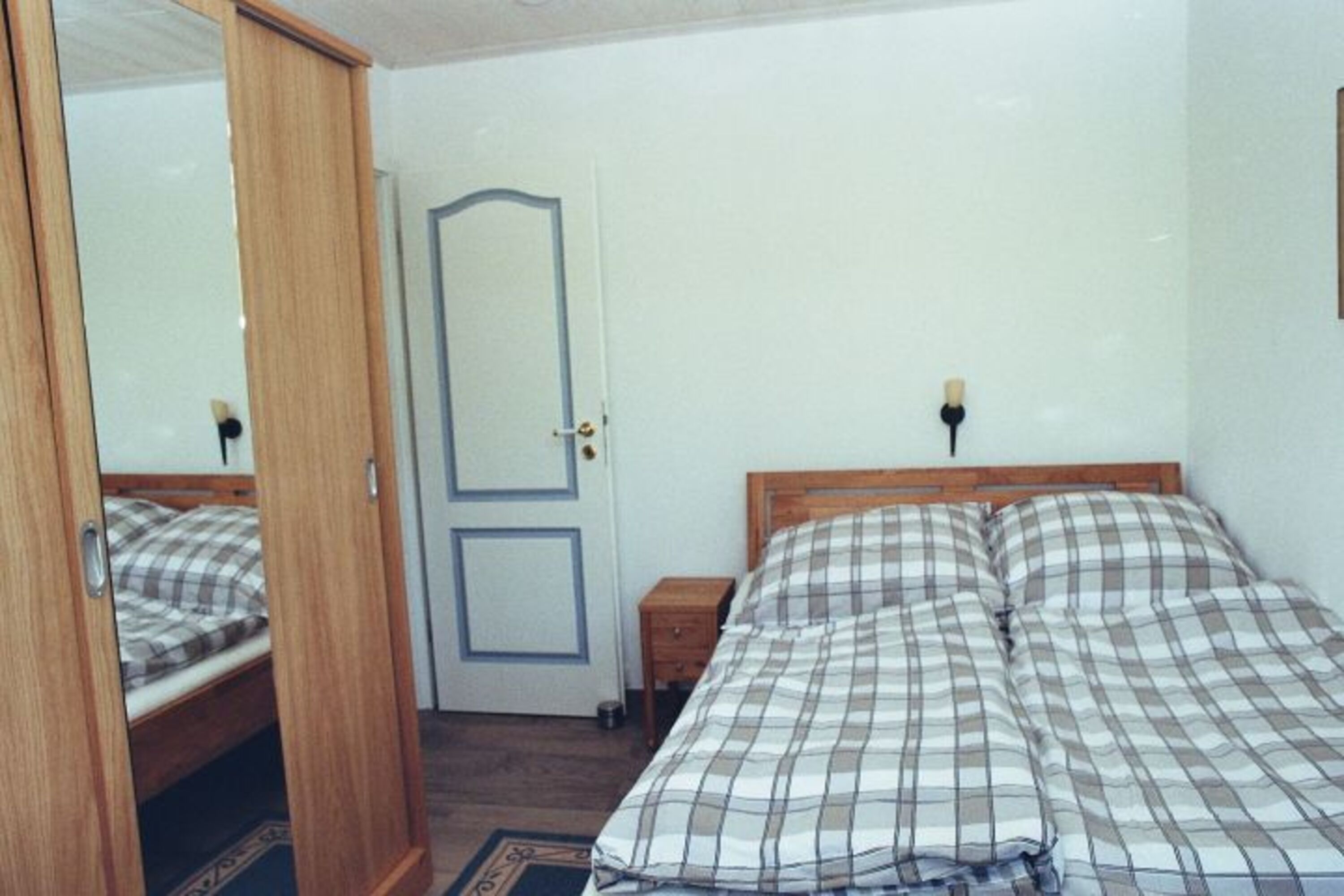 Schlafzimmer EG Straßenseite