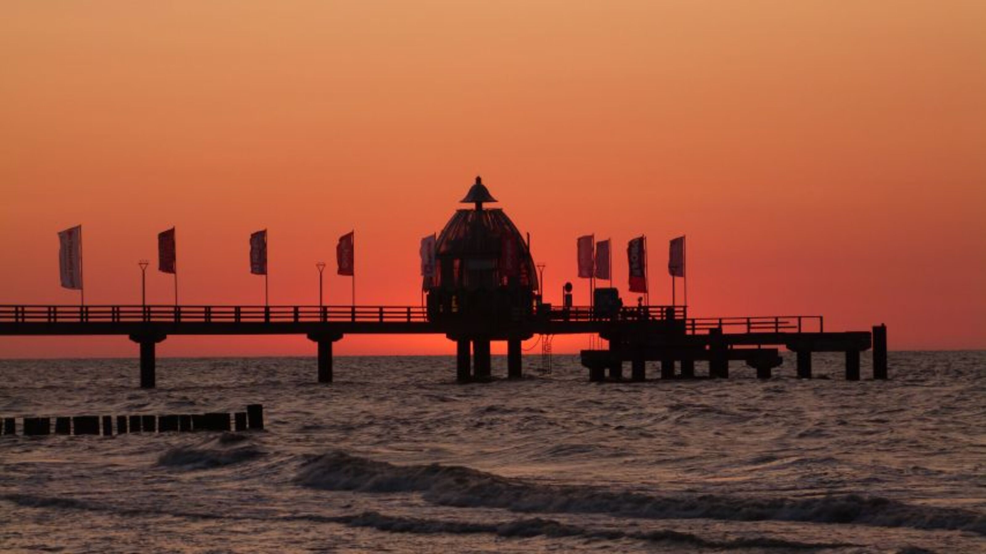 Die Tauchglocke im Sonnenuntergang