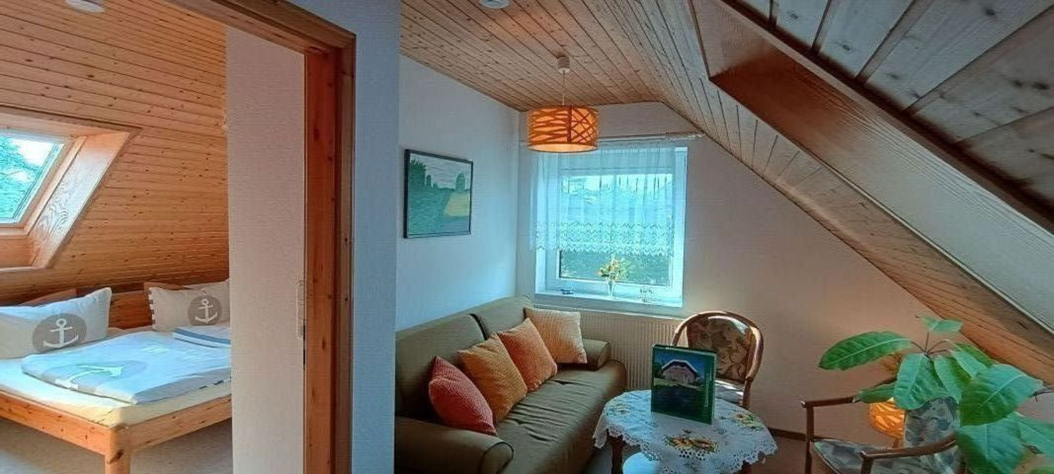 Wohnzimmer und Schlafzimmer