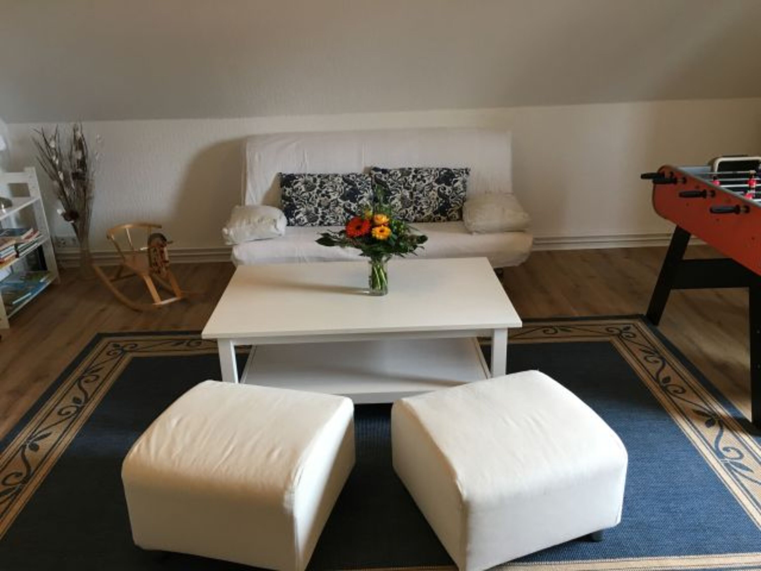 Wohnzimmer im OG mit Schlafcouch