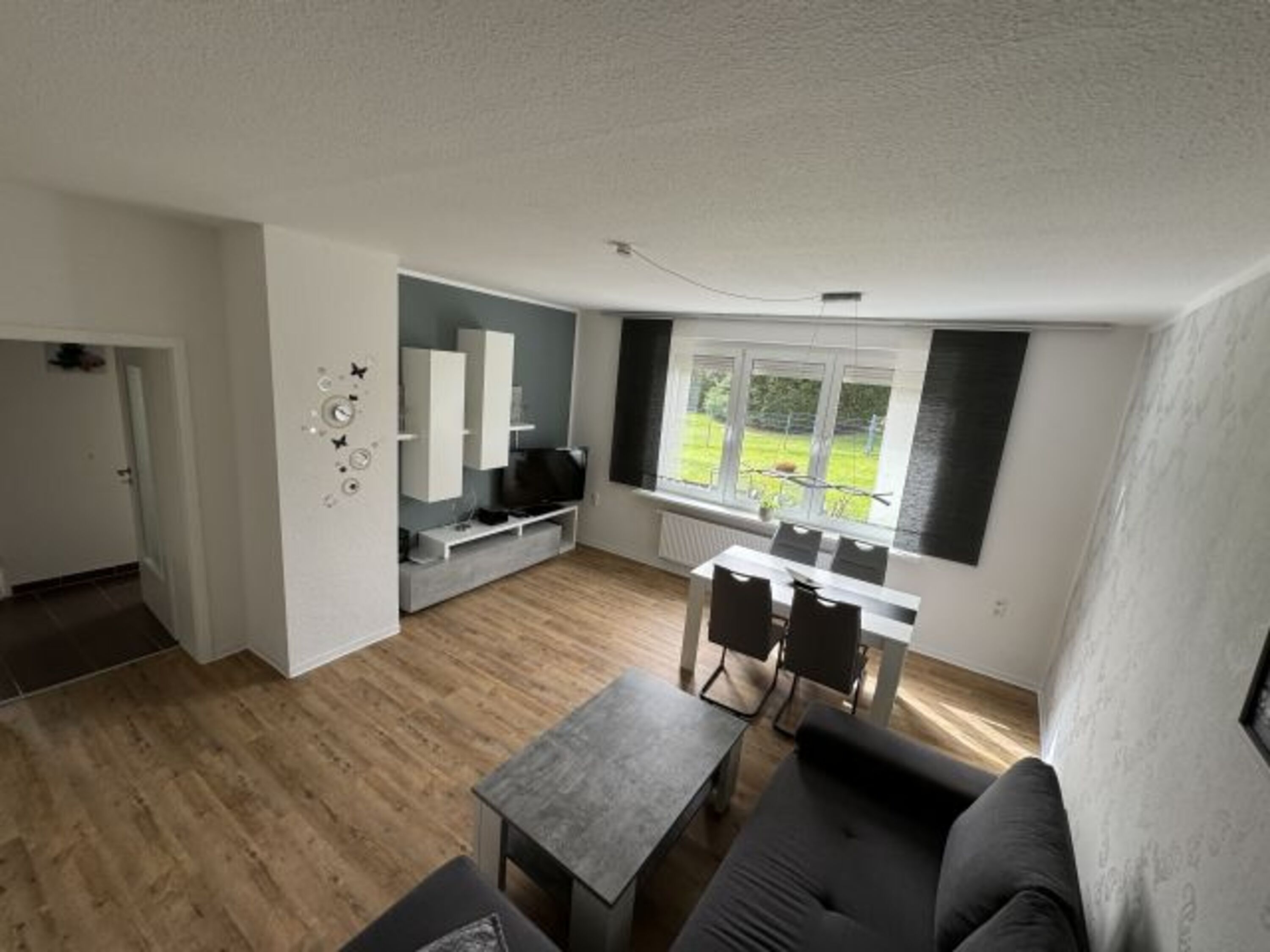 Wohnbereich mit Blick in den Garten